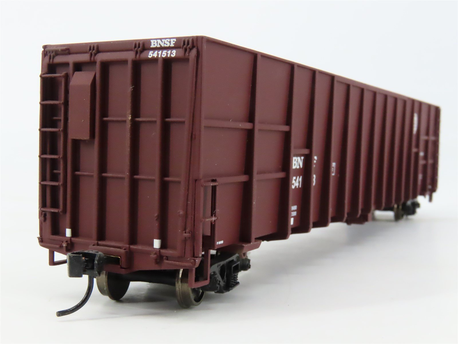 HO Scale Walthers BNSF Railway 61' Woodchip Gondola #541513