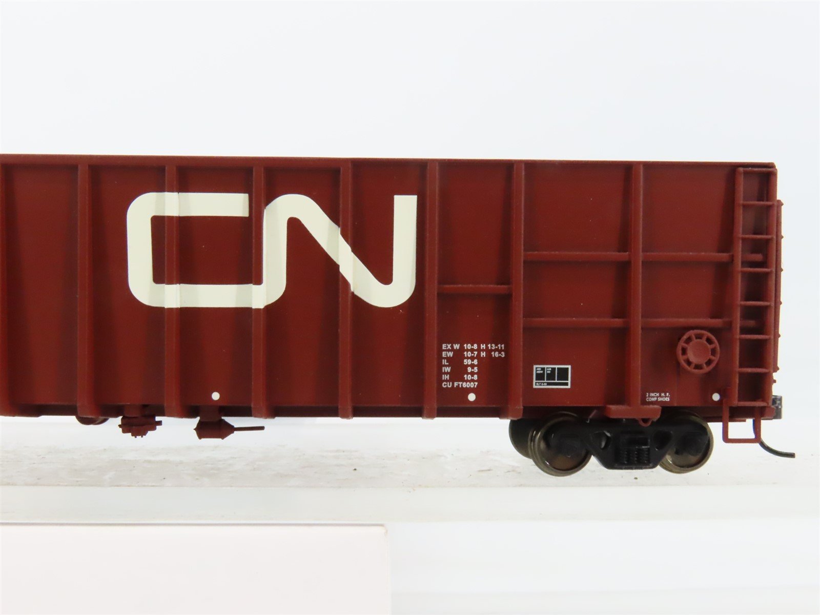 HO Scale Walthers CN Canadian National 61' Woodchip Hopper #873647