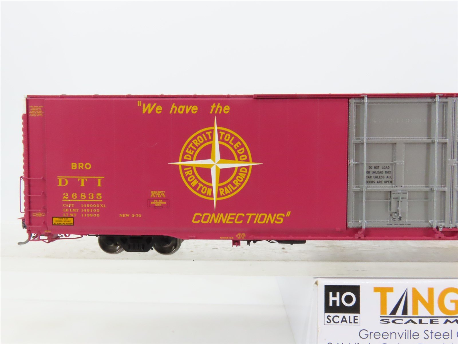 HO Scale Tangent 25046-05 DT&I 86' Hi-Cube Double Plug Door Box Car #26835