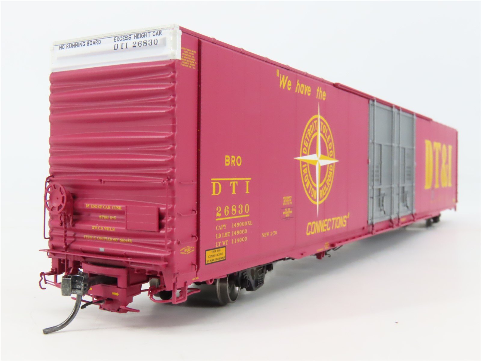 HO Scale Tangent 25046-04 DT&I 86' Hi-Cube Double Plug Door Box Car #26830