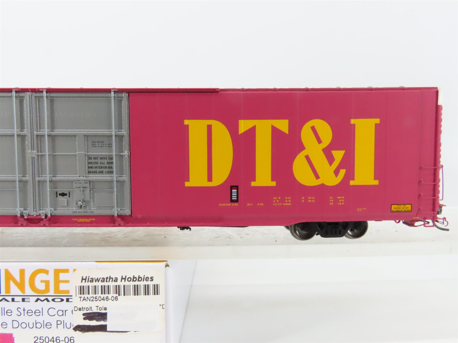 HO Scale Tangent 25046-06 DT&I 86' Hi-Cube Double Plug Door Box Car #26838