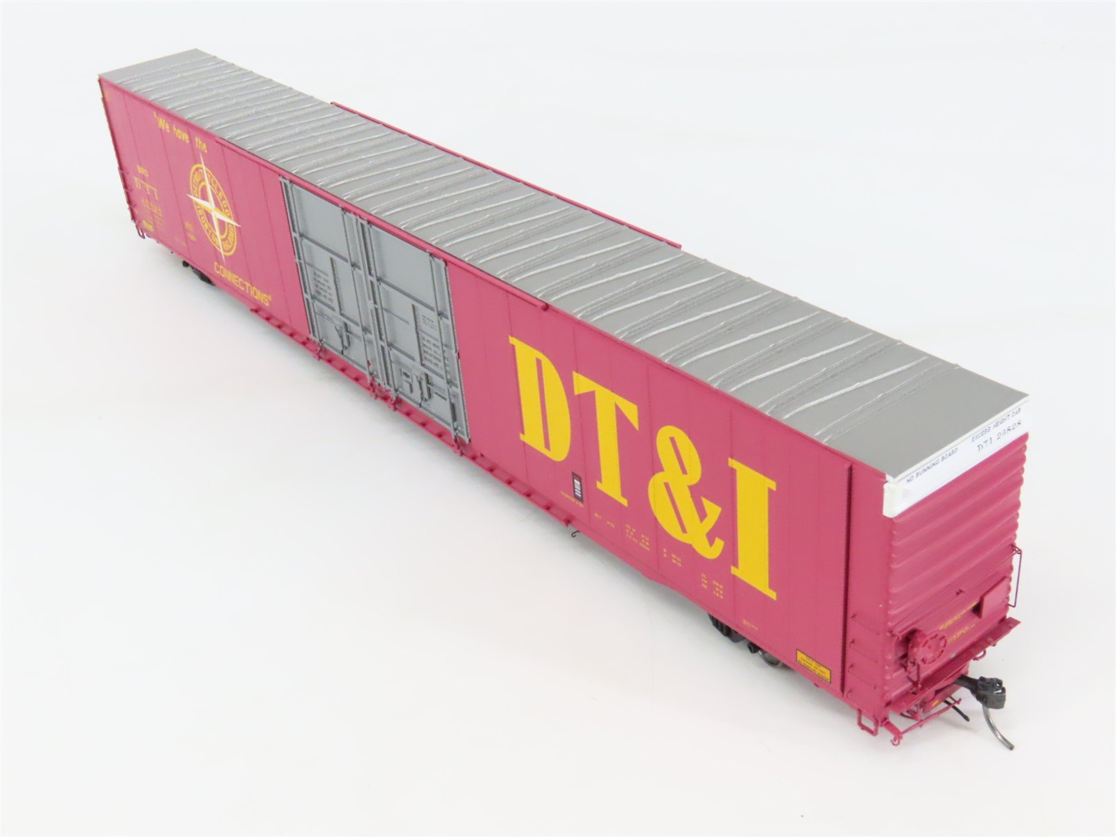 HO Scale Tangent 25046-03 DT&I 86' Hi-Cube Double Plug Door Box Car #26828