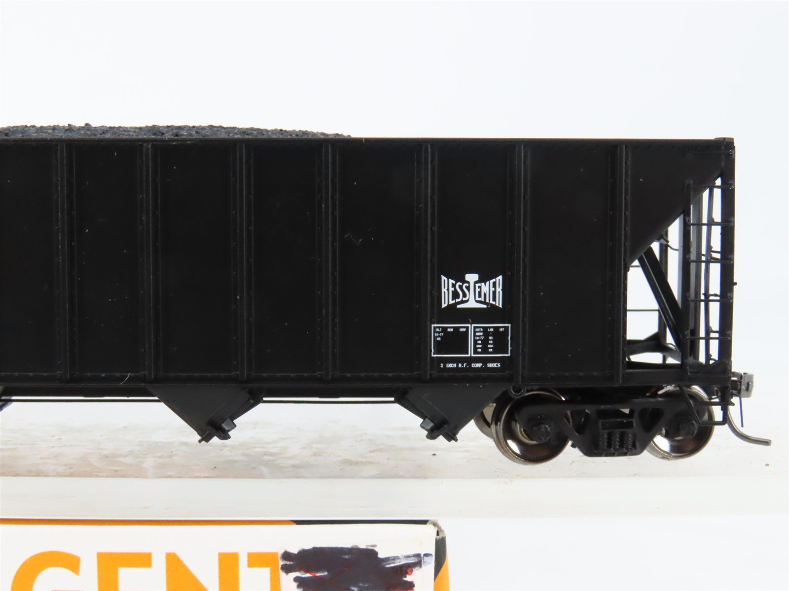 HO Scale Tangent 10850-02 B&LE Bessemer 4-Bay Bethlehem Hopper #65631 w/ Load