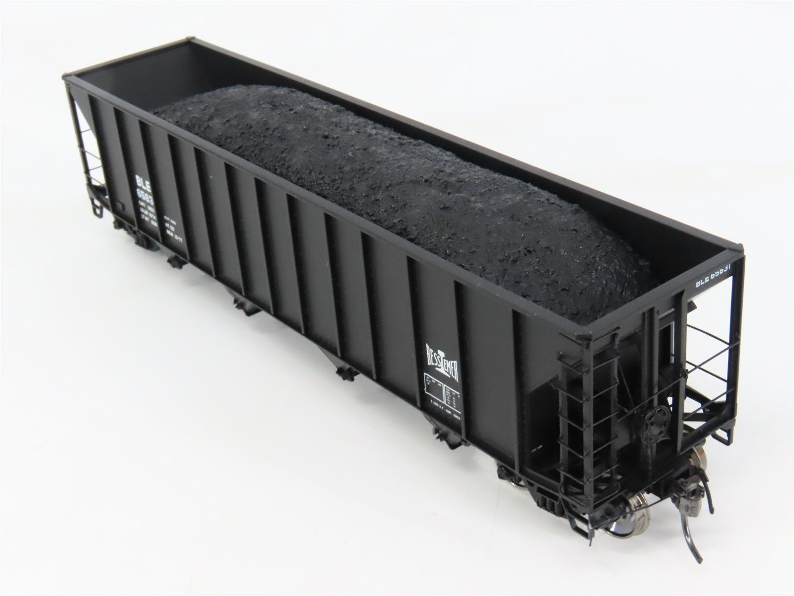 HO Scale Tangent 10850-02 B&LE Bessemer 4-Bay Bethlehem Hopper #65631 w/ Load