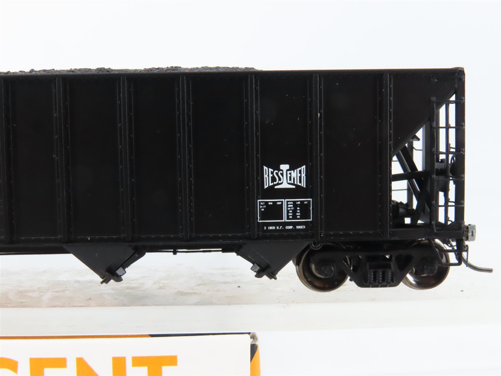 HO Scale Tangent 10850-04 B&LE Bessemer 4-Bay Bethlehem Hopper #65857 w/ Load