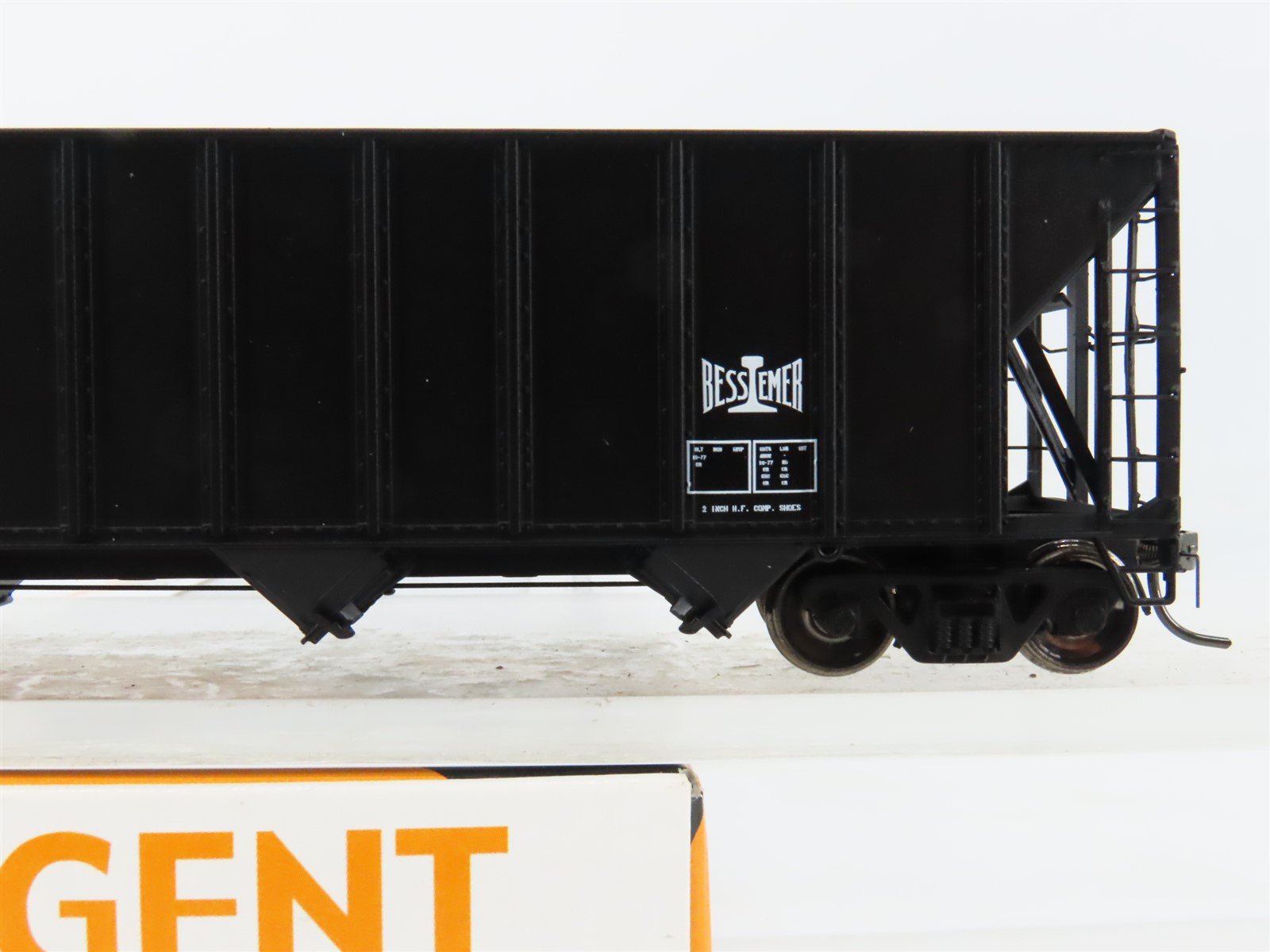 HO Scale Tangent 10850-05 B&LE Bessemer 4-Bay Bethlehem Hopper #65927 w/ Load