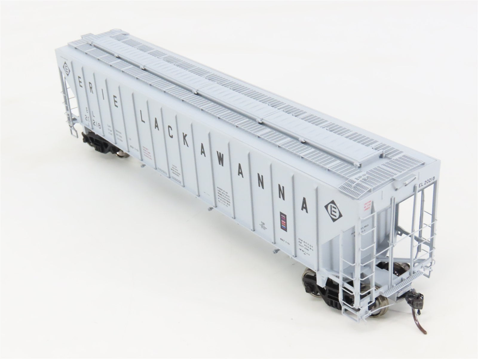 HO Scale Tangent 10019-06 EL Erie Lackawanna 3-Bay PS4740 Covered Hopper #20218