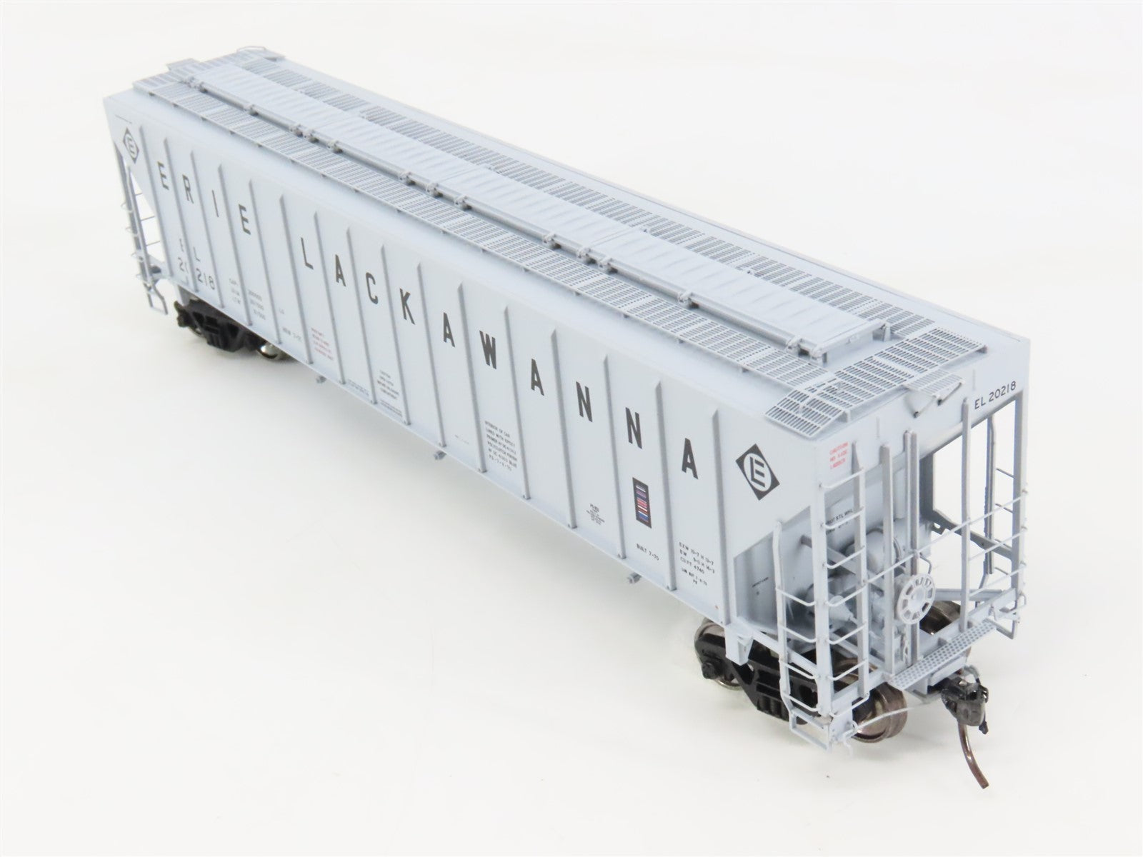 HO Scale Tangent 10019-06 EL Erie Lackawanna 3-Bay PS4740 Covered Hopper #20218