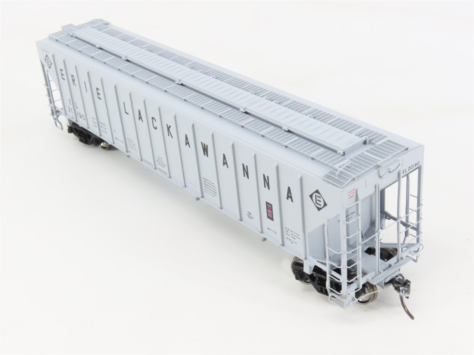 HO Scale Tangent 10019-01 EL Erie Lackawanna 3-Bay PS4740 Covered Hopper #20190