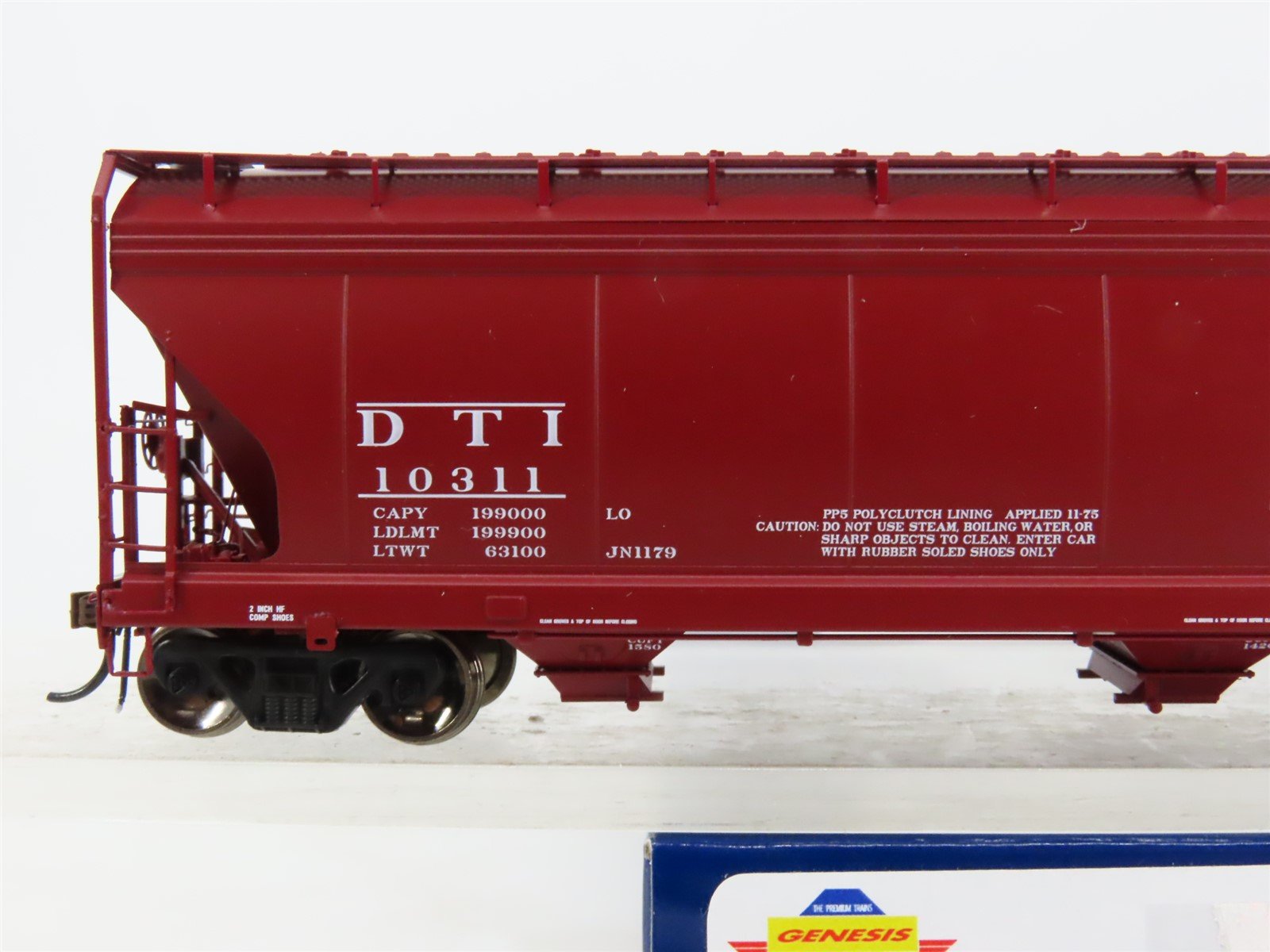 HO Scale Athearn Genesis ATHG15854 DT&I 3-Bay ACF 4600 Covered Hopper #10311