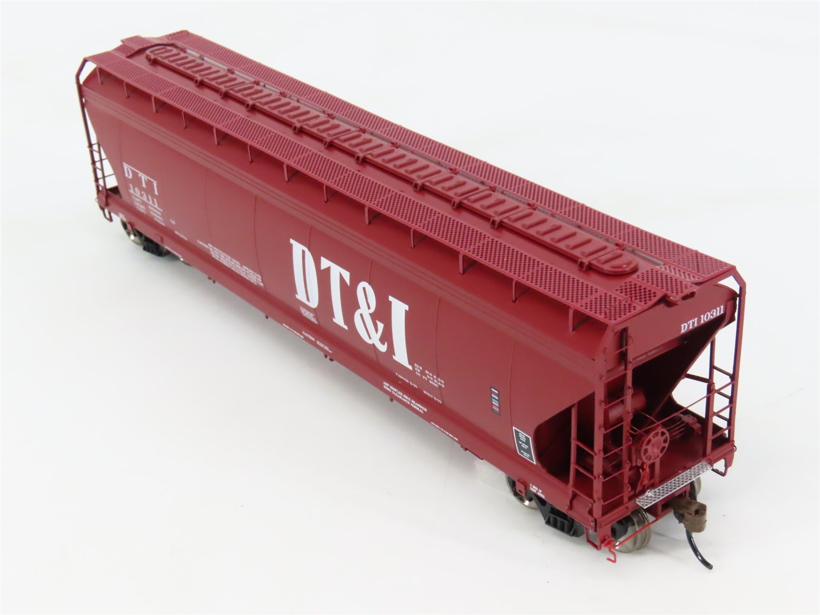 HO Scale Athearn Genesis ATHG15854 DT&I 3-Bay ACF 4600 Covered Hopper #10311