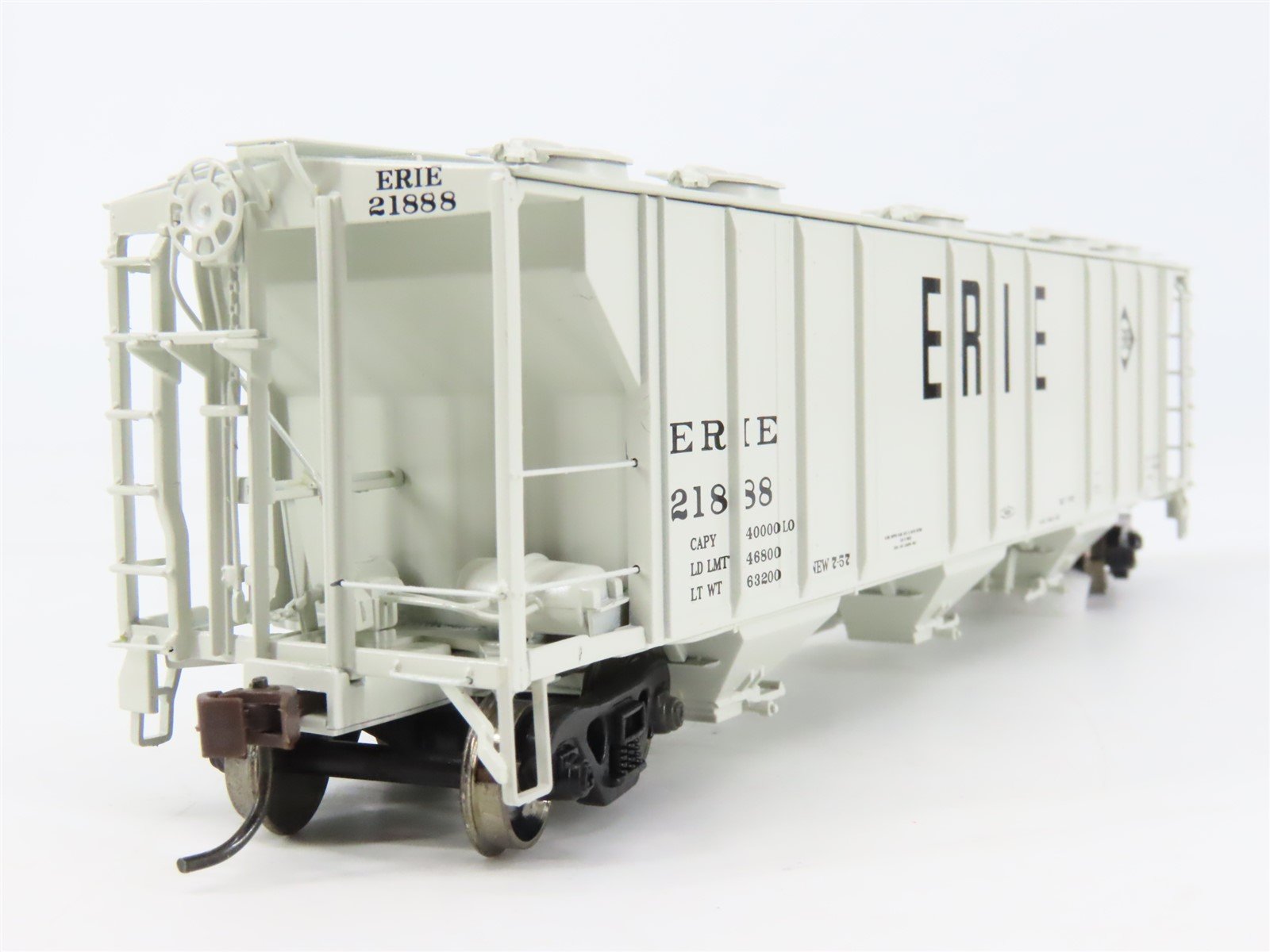 HO Scale Athearn 93763 ERIE Railroad 3-Bay PS 2893 Covered Hopper #21888