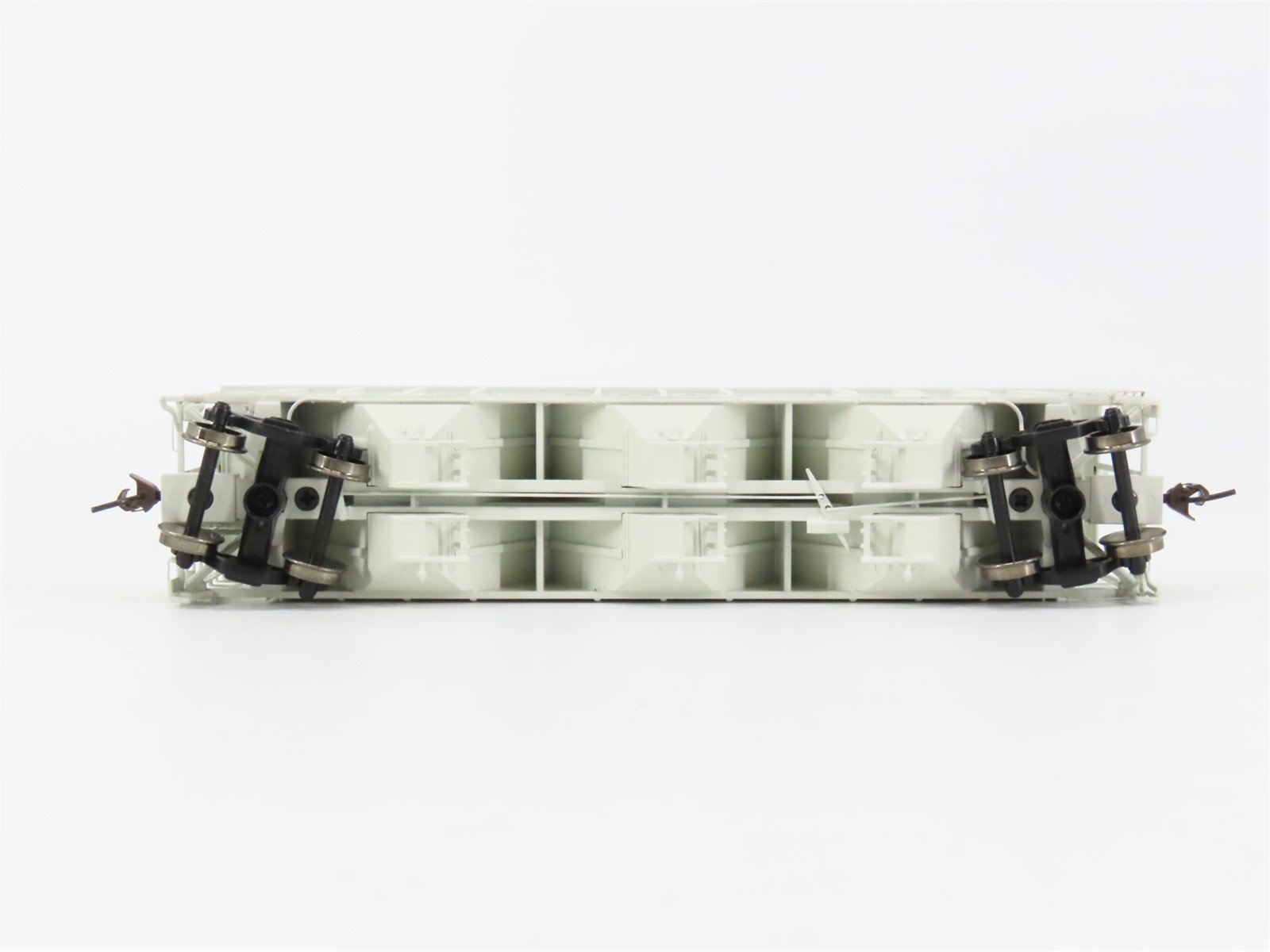 HO Scale Athearn 93763 ERIE Railroad 3-Bay PS 2893 Covered Hopper #21888