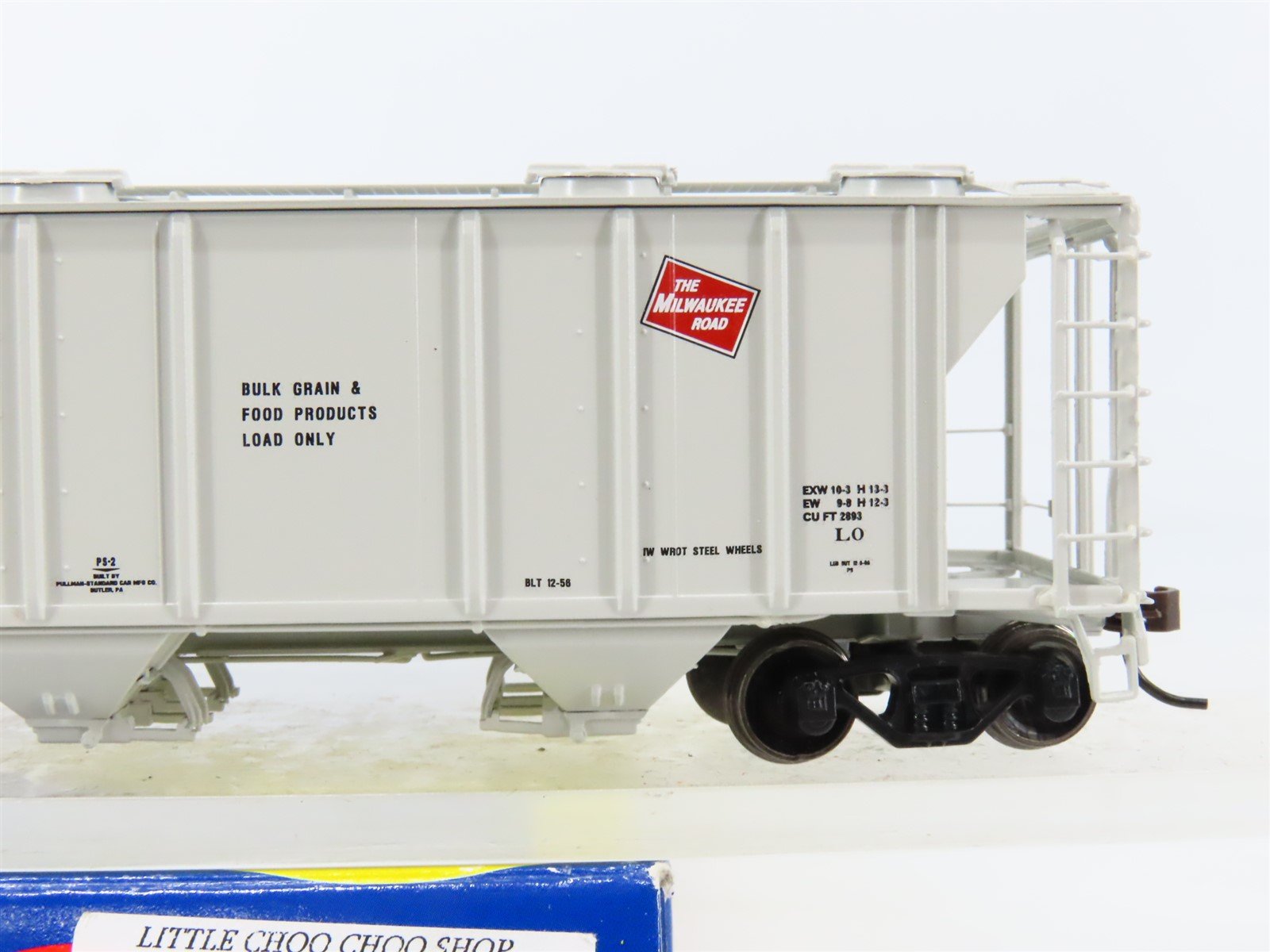 HO Scale Athearn 93741 MIW Milwaukee Road 3-Bay PS 2893 Covered Hopper #98047
