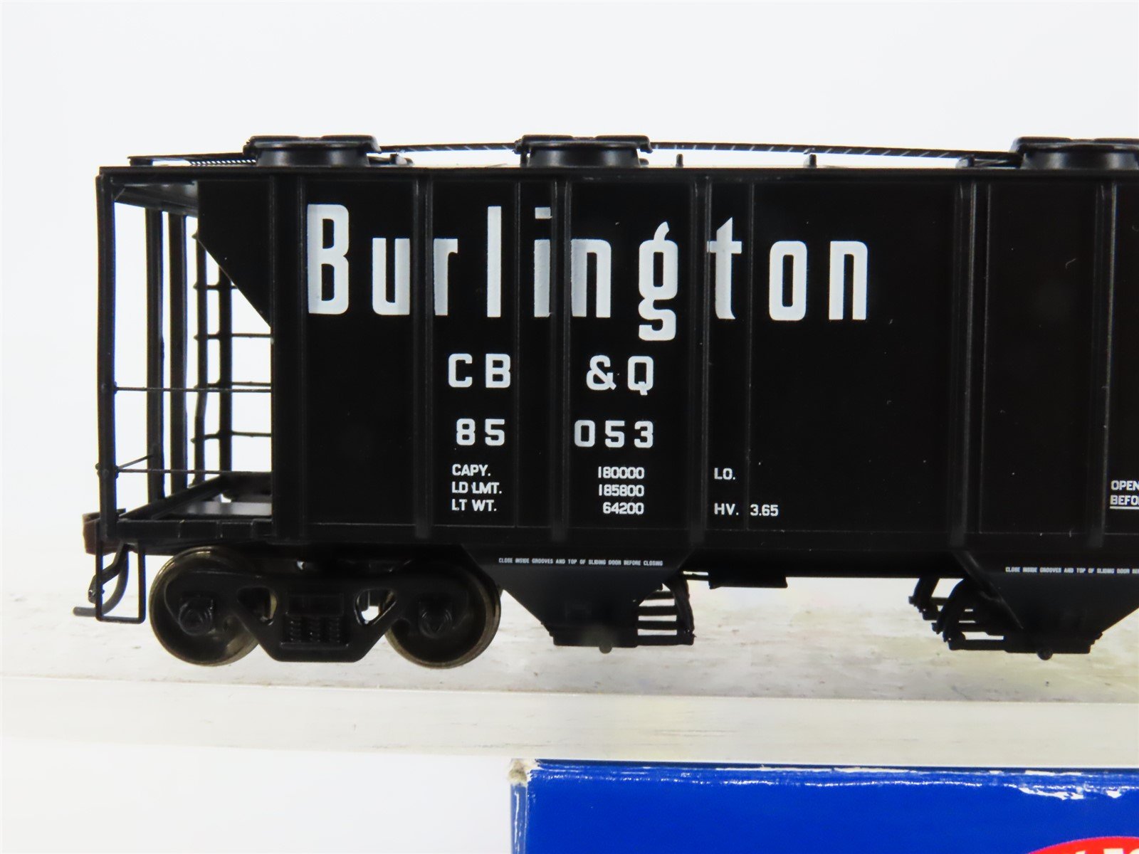 HO Scale Athearn 93756 CB&Q Burlington Route 3-Bay PS 2893 Covered Hopper #85053