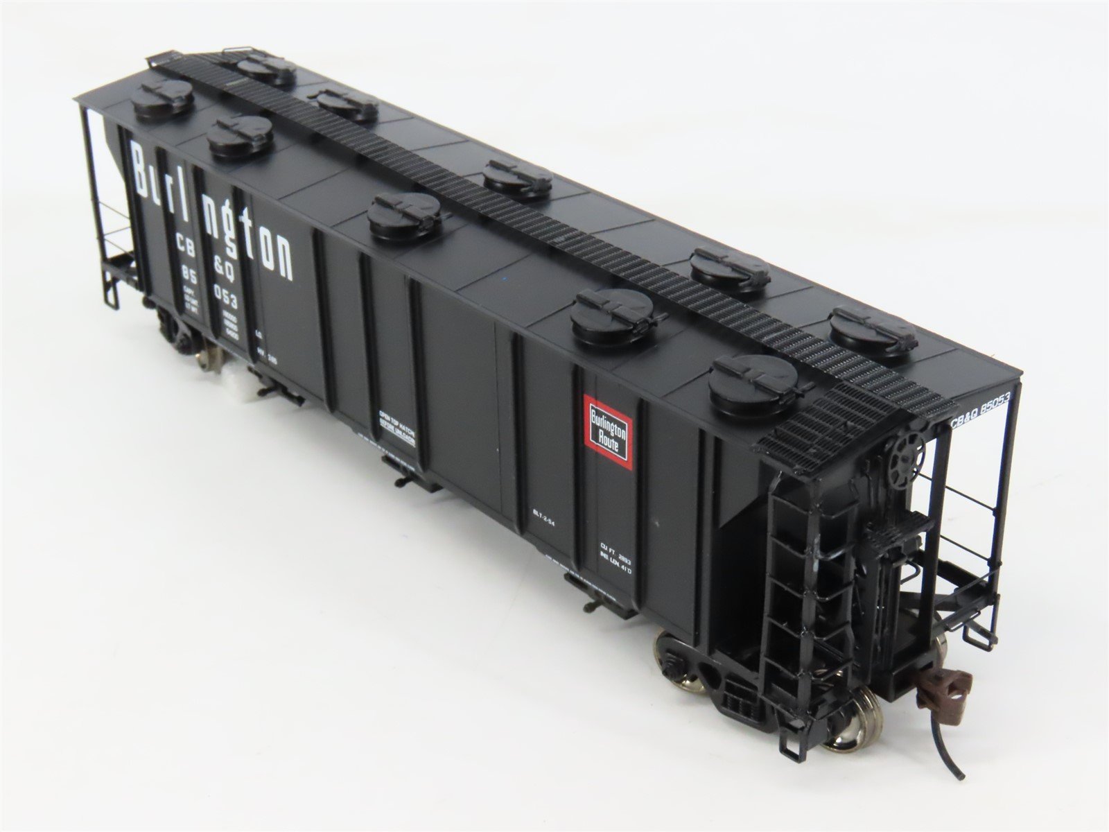 HO Scale Athearn 93756 CB&Q Burlington Route 3-Bay PS 2893 Covered Hopper #85053