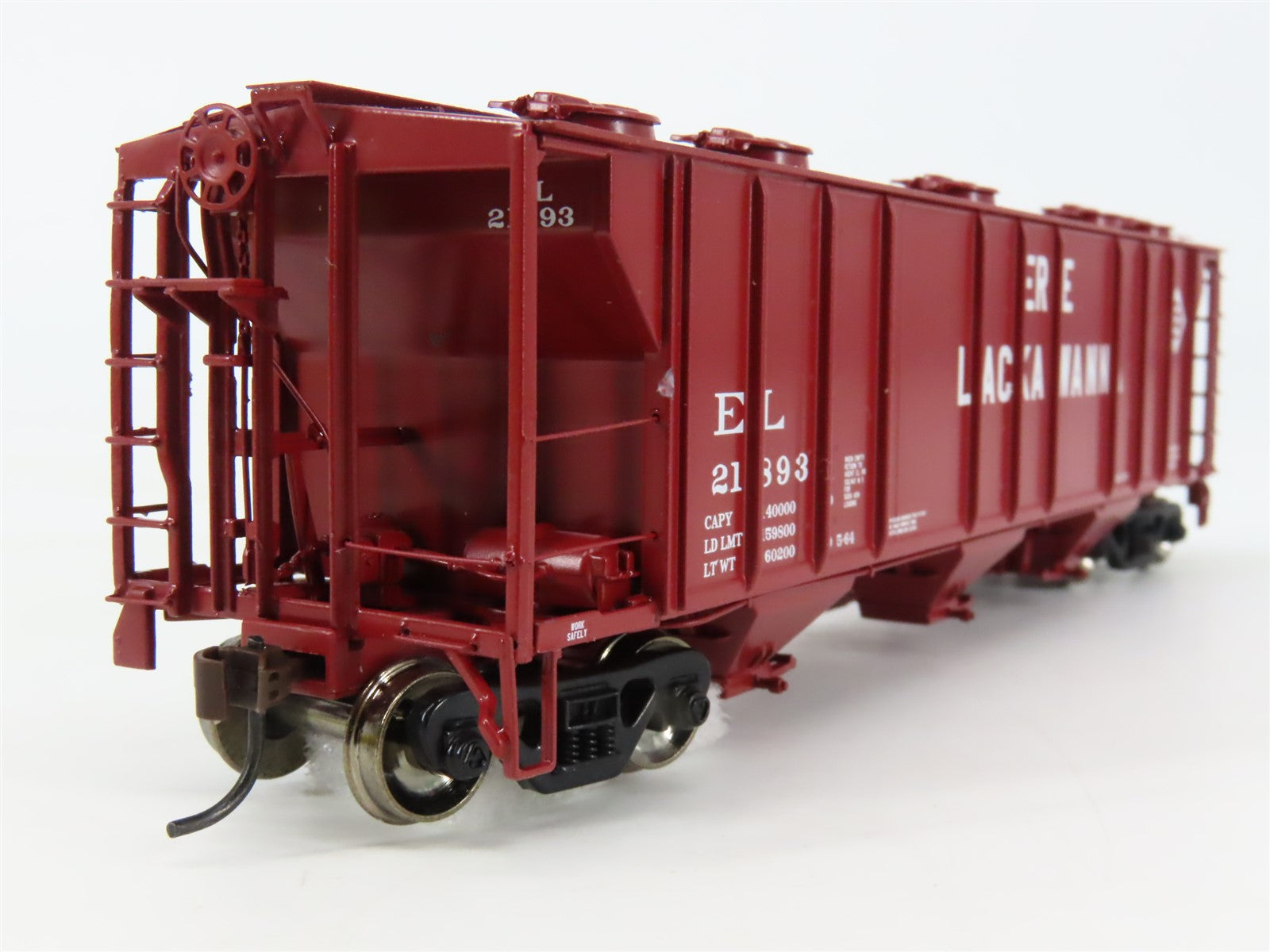 HO Scale Athearn 89030 EL Erie Lackawanna 3-Bay PS 2893 Covered Hopper #21893