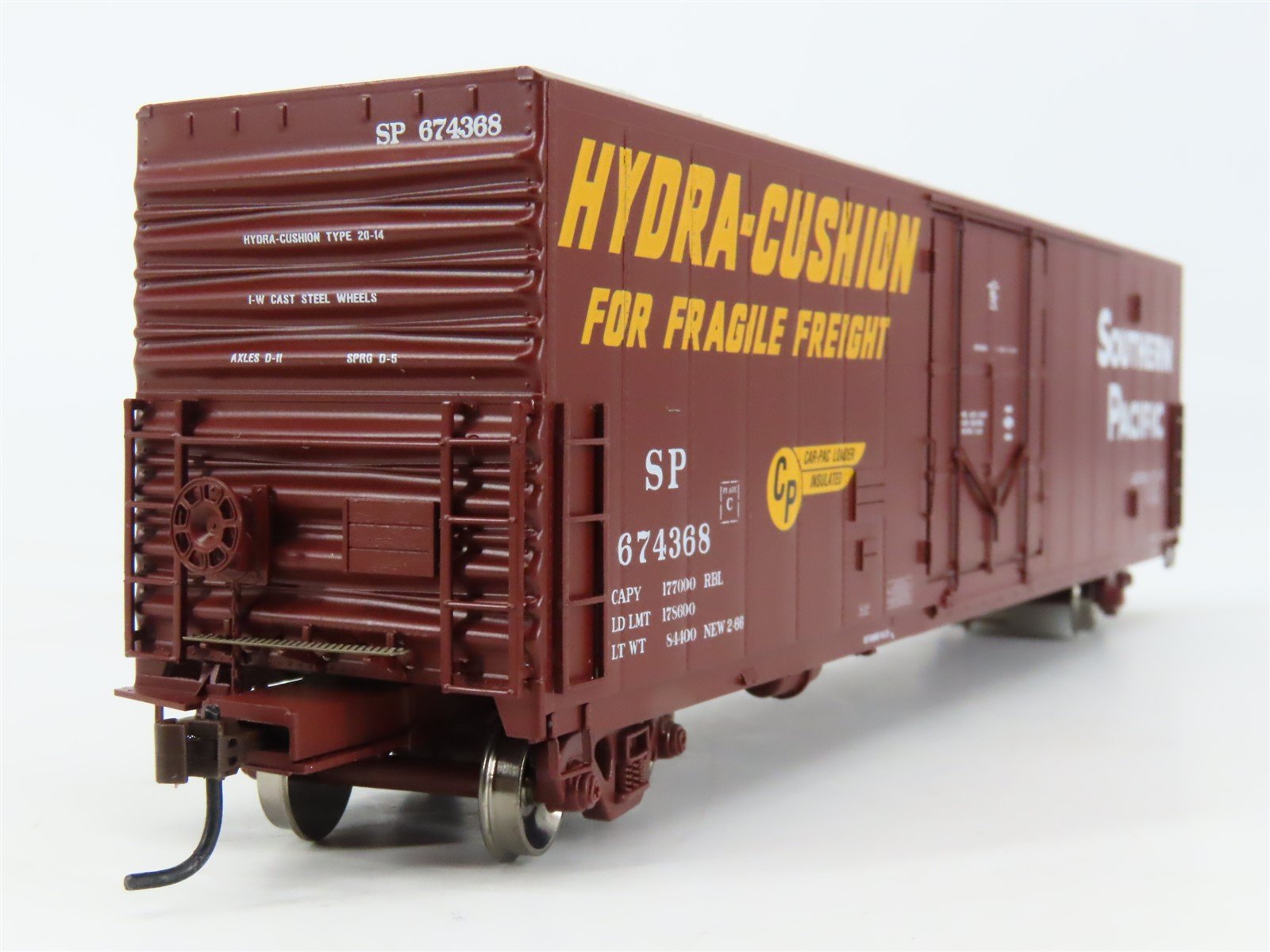 HO Athearn 88959 SP Southern Pacific 50' PC&F Hydra-Cushion Box Car #674368