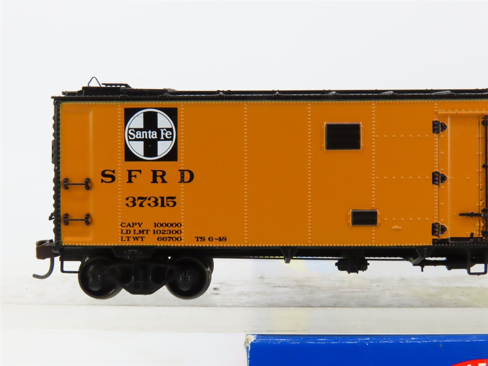 HO Scale Athearn 94521 SFRD ATSF Super Chief 50' Steel Ice Bunker Reefer #37315