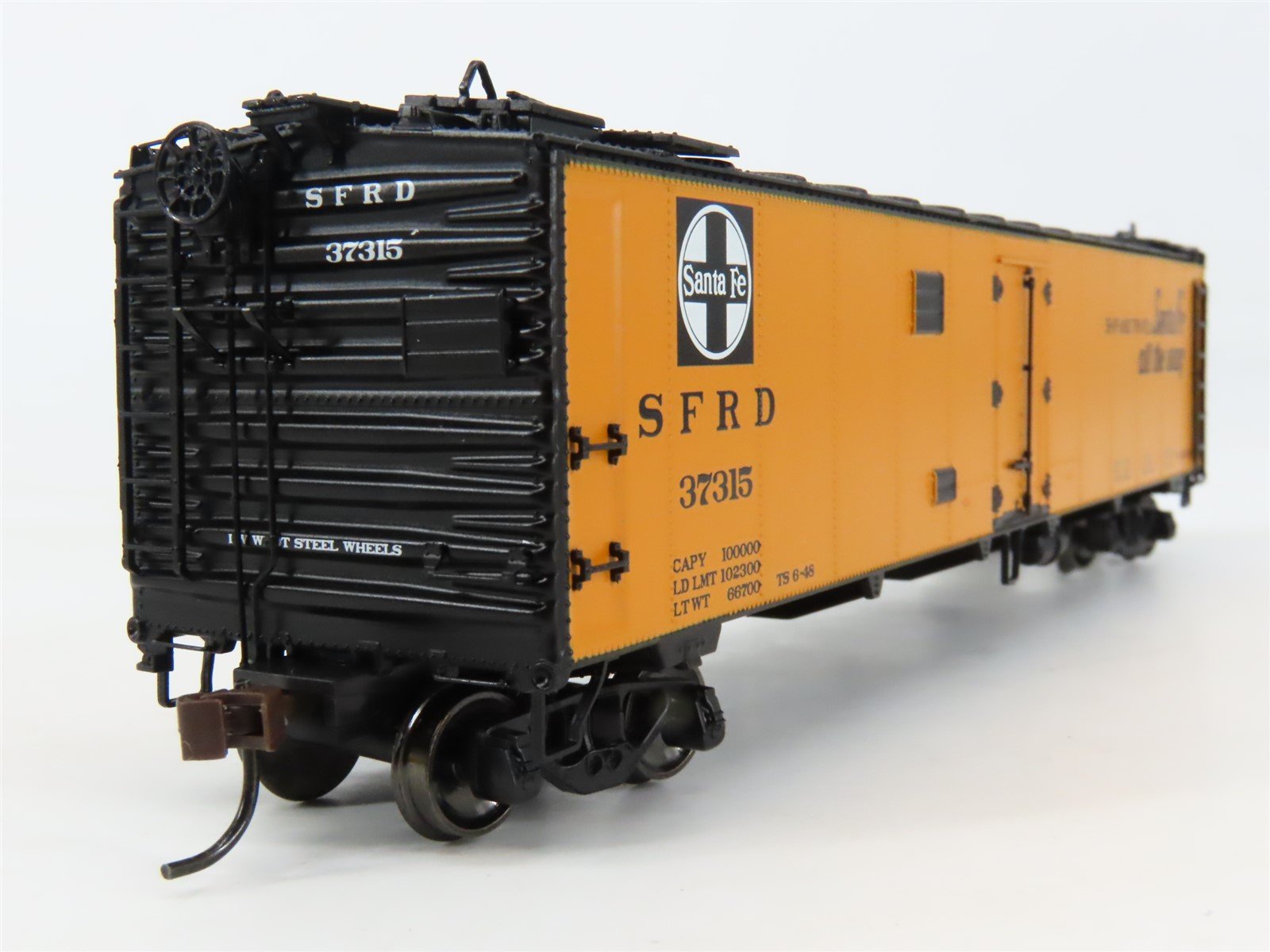 HO Scale Athearn 94521 SFRD ATSF Super Chief 50' Steel Ice Bunker Reefer #37315
