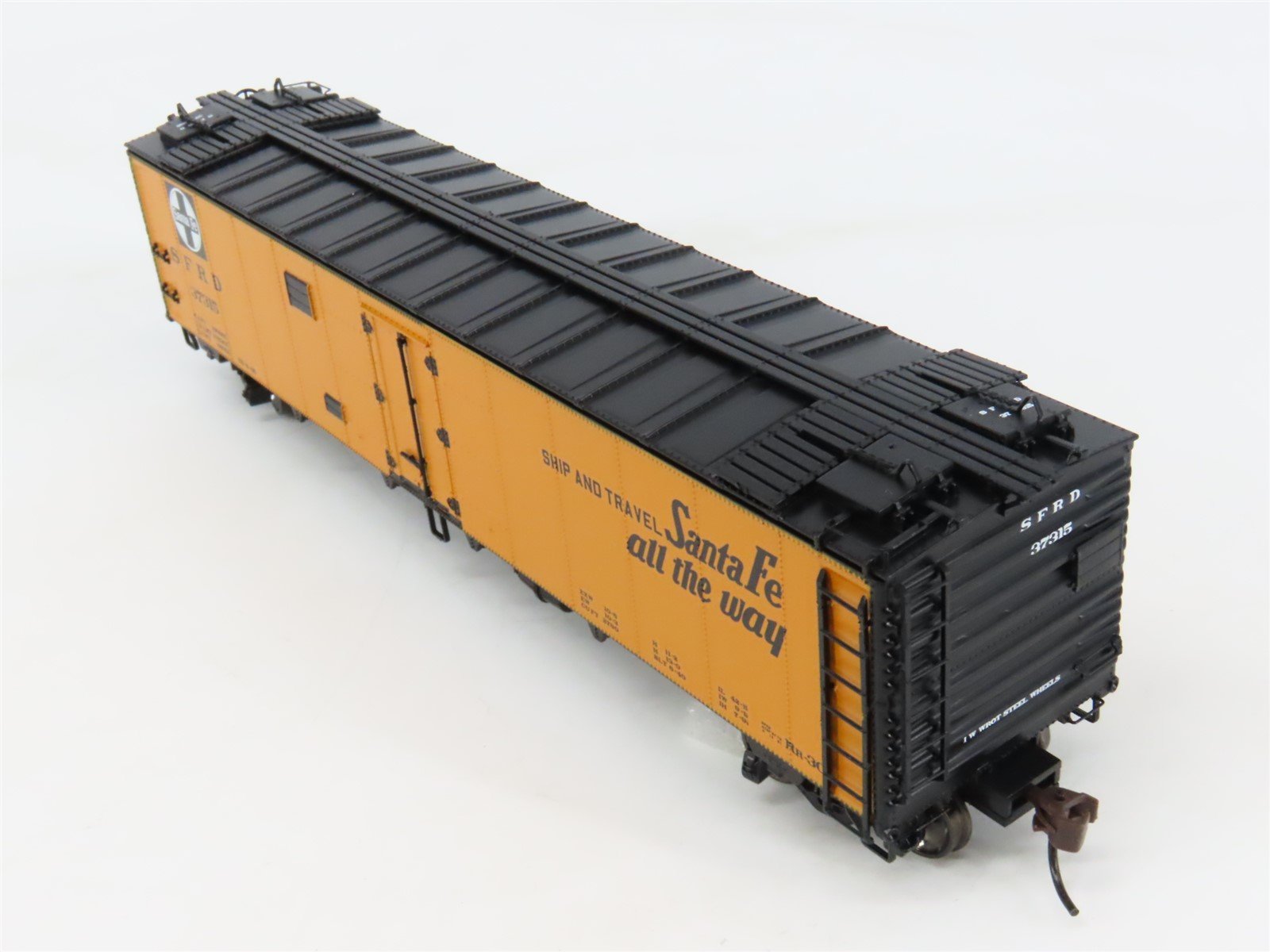 HO Scale Athearn 94521 SFRD ATSF Super Chief 50' Steel Ice Bunker Reefer #37315