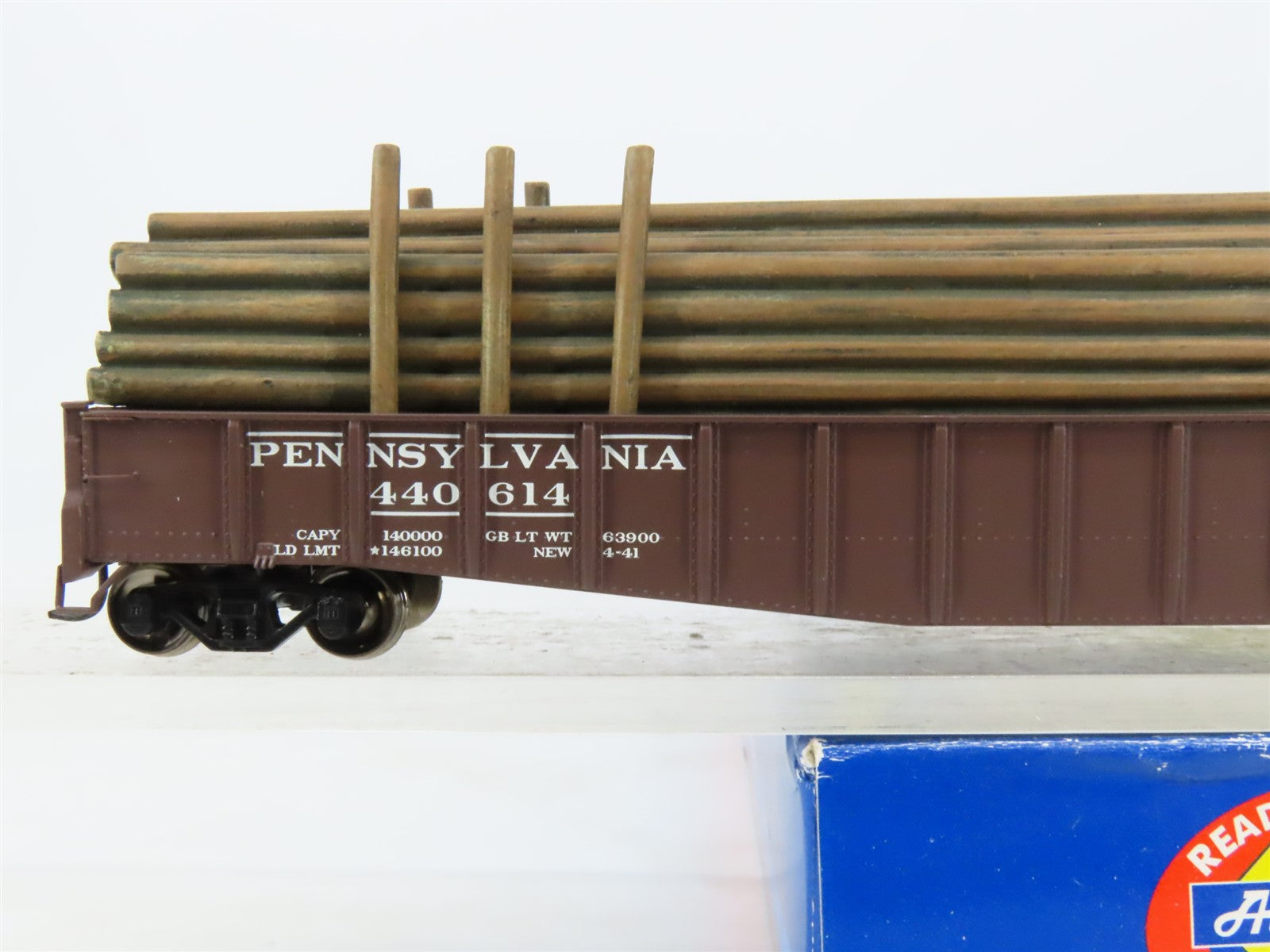 HO Scale Athearn 76506 PRR Pennsylvania 65' Mill Gondola #440614 w/ Load