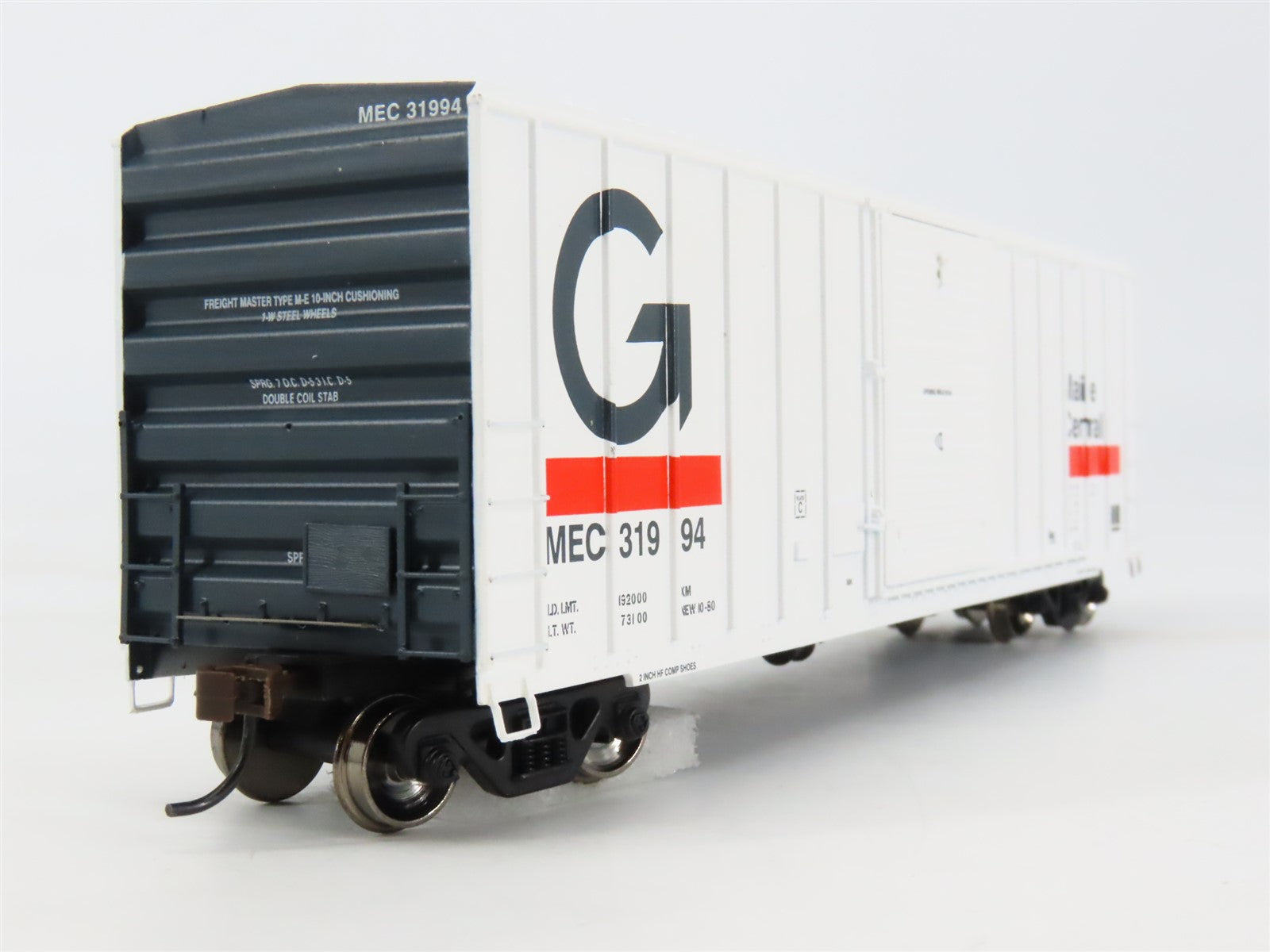 HO Scale Athearn 92517 MEC Maine Central Guilford 50' FMC Box Car #31994