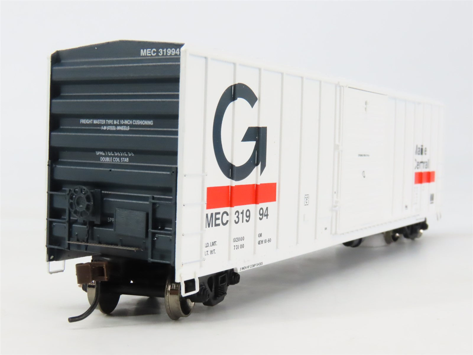 HO Scale Athearn 92517 MEC Maine Central Guilford 50' FMC Box Car #31994