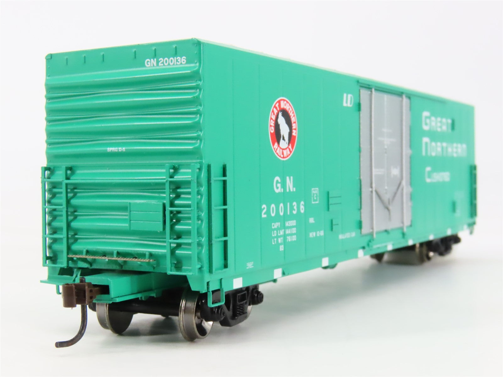 HO Scale Athearn 88957 GN Great Northern 50' PC&F Plug Door Box Car #200136