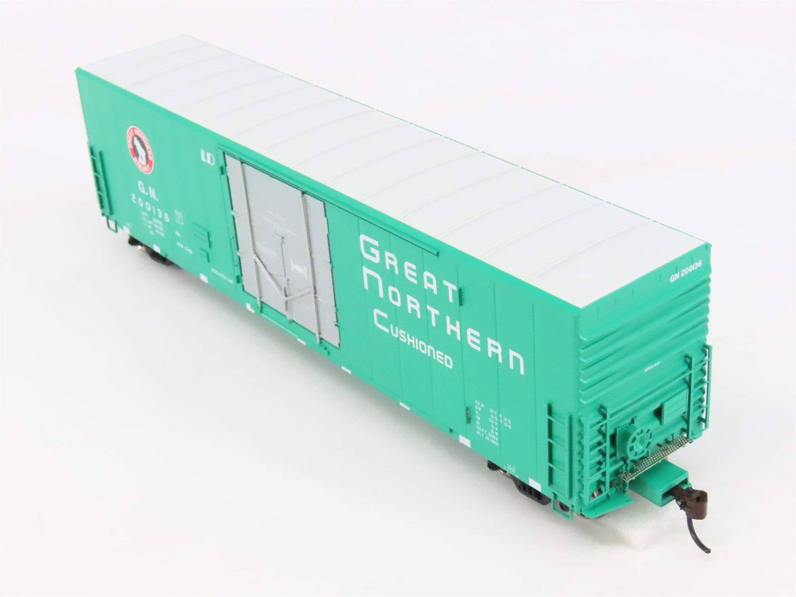 HO Scale Athearn 88957 GN Great Northern 50' PC&F Plug Door Box Car #200136