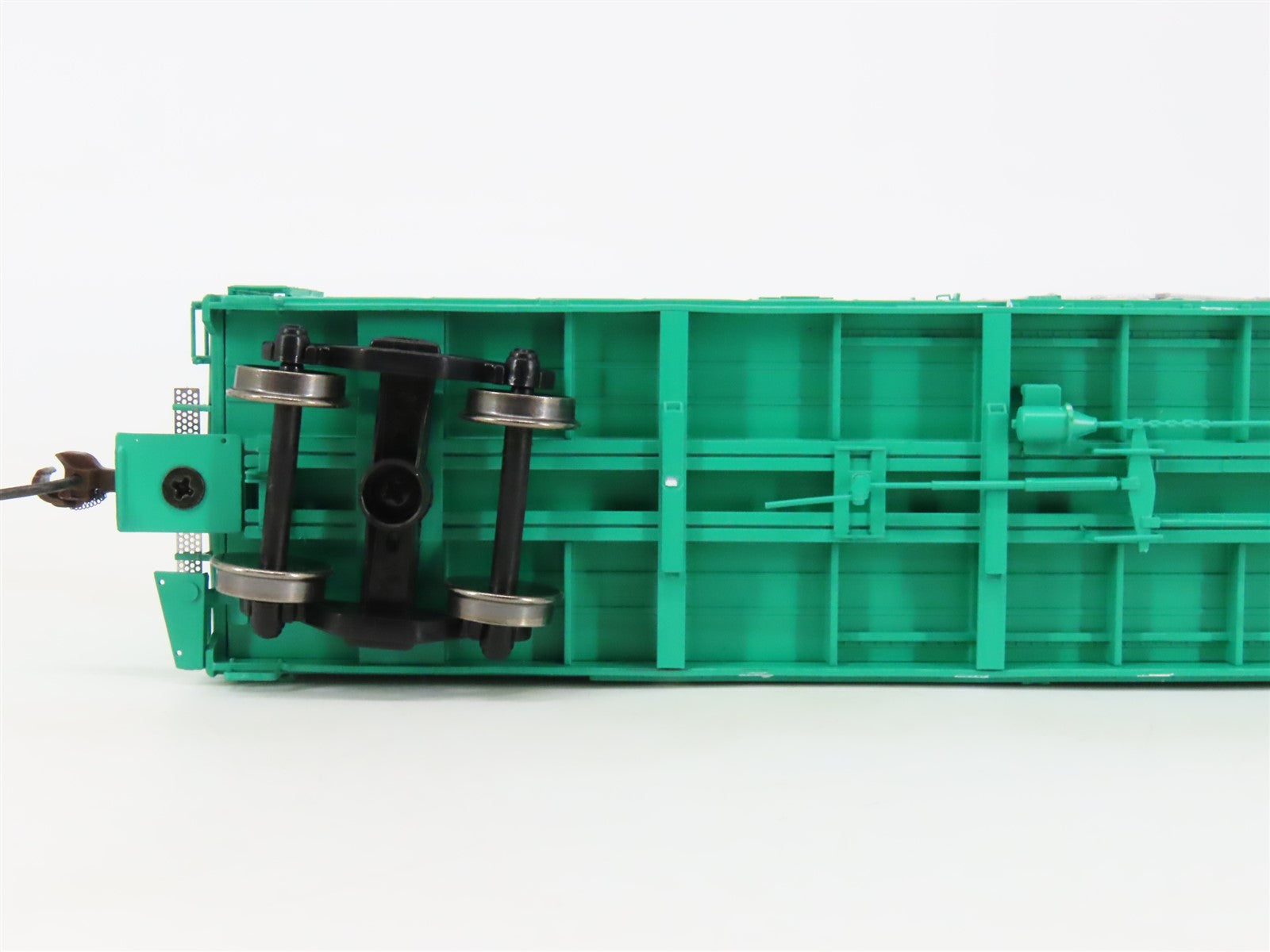 HO Scale Athearn 88957 GN Great Northern 50' PC&F Plug Door Box Car #200136