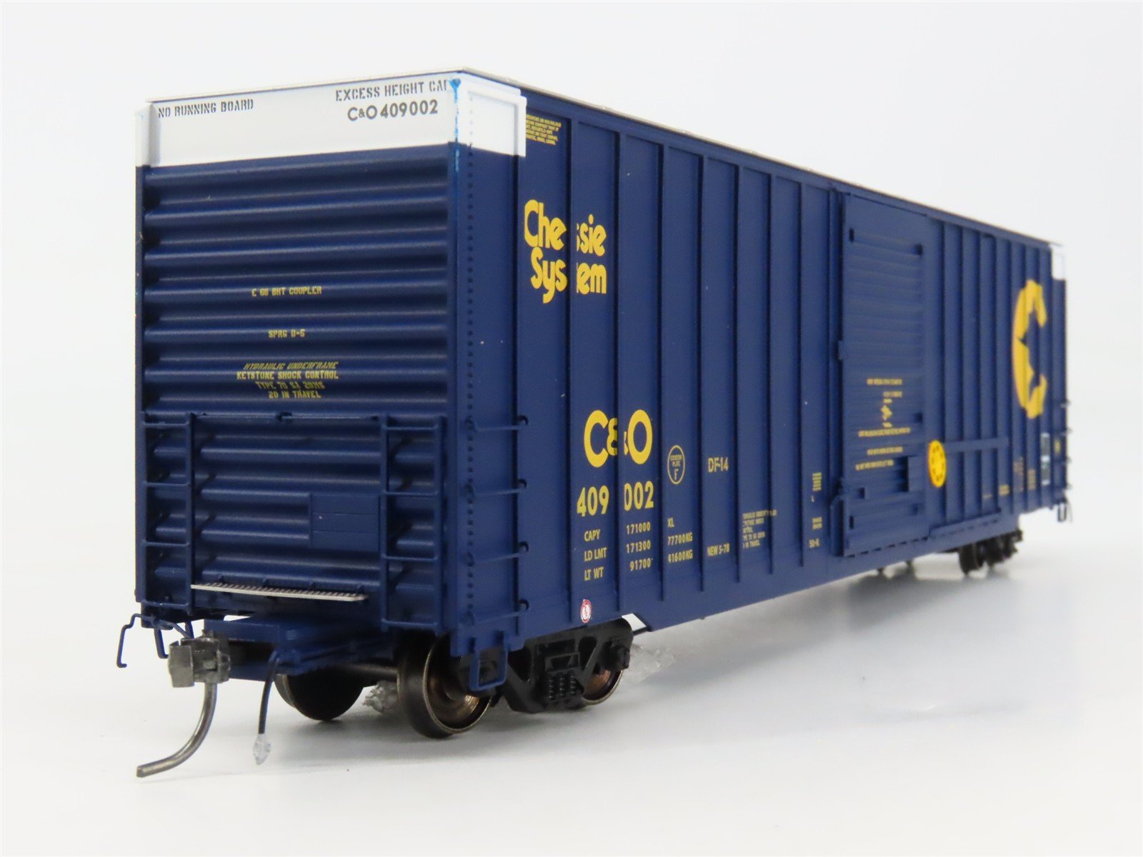 HO Scale ExactRail EP-80402-1 C&O Chessie System 60' Box Car 409002 RTR