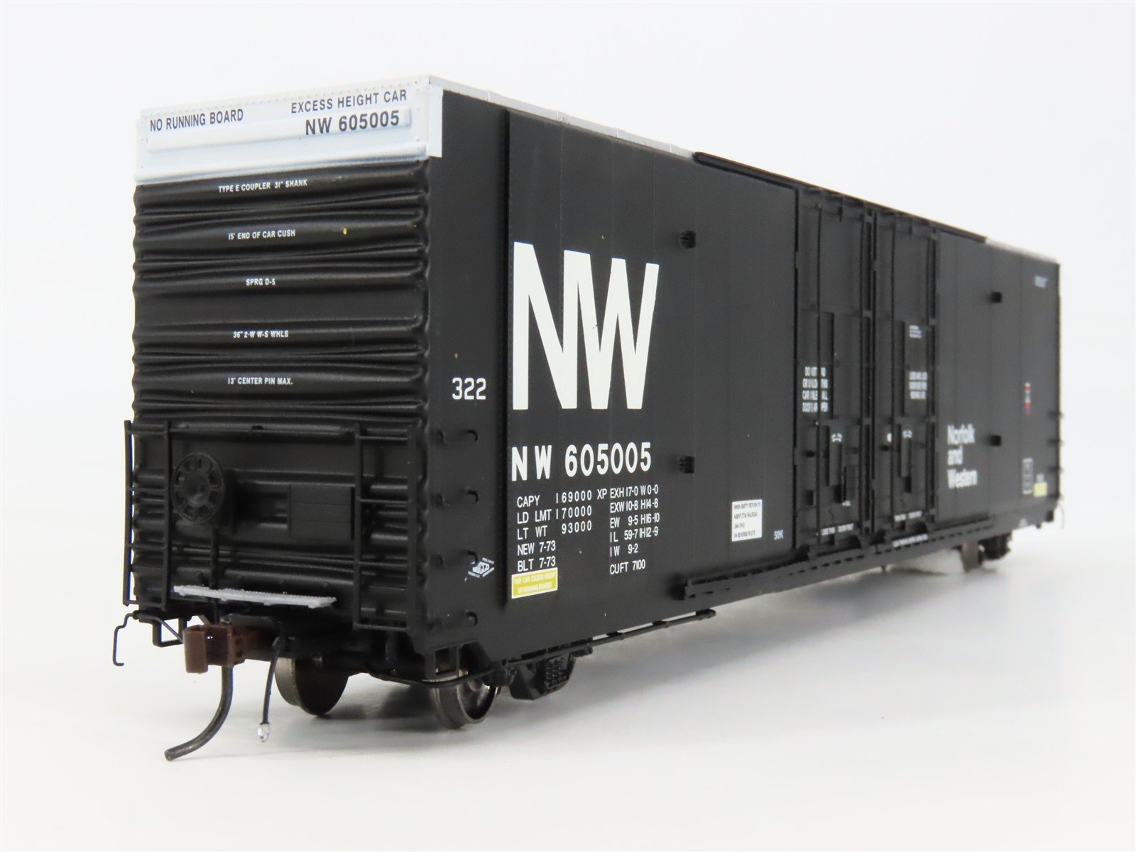 HO Scale ExactRail EP-80303-2 Norfolk & Western 60' Double Plug Door Box Car RTR