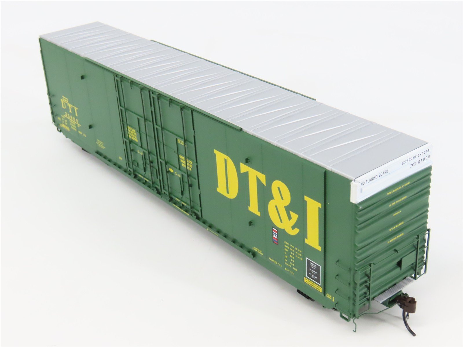 HO Scale ExactRail EP-80304-1 Detroit, Toledo & Ironton 60' Box Car RTR