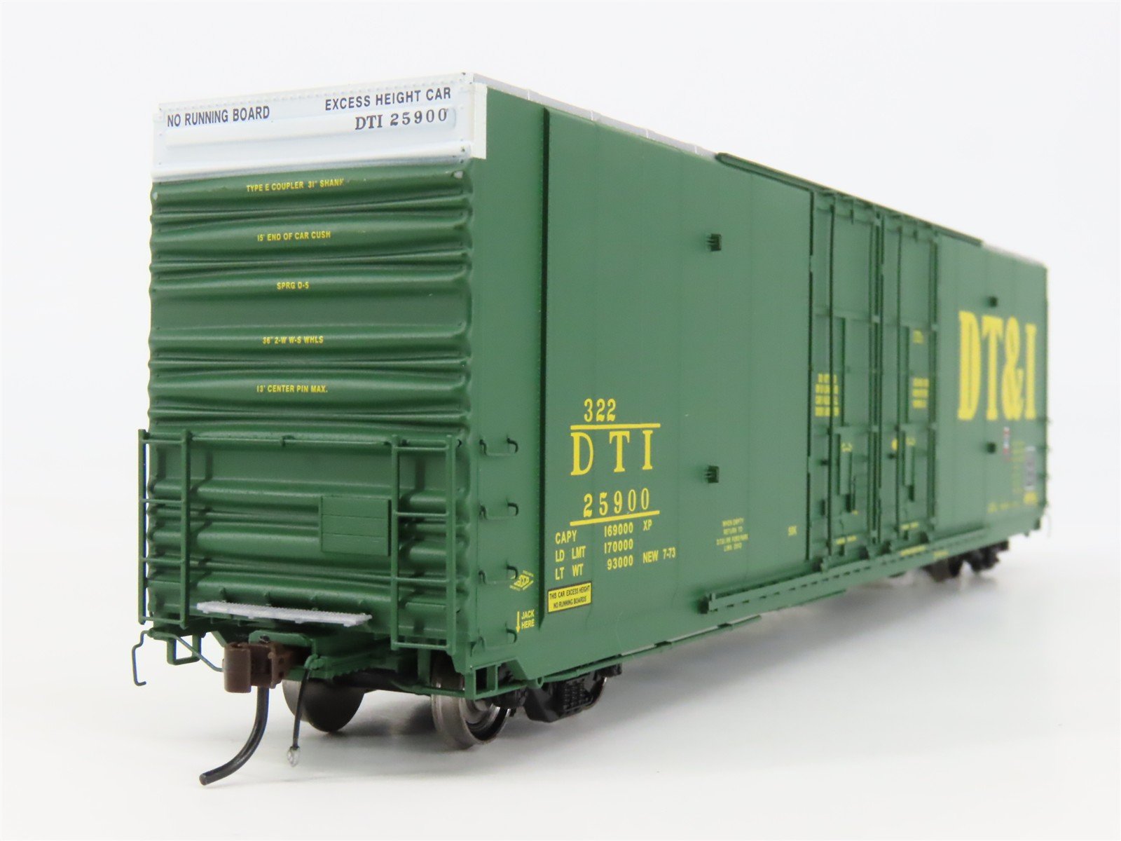 HO Scale ExactRail EP-80304-1 Detroit, Toledo & Ironton 60' Box Car RTR