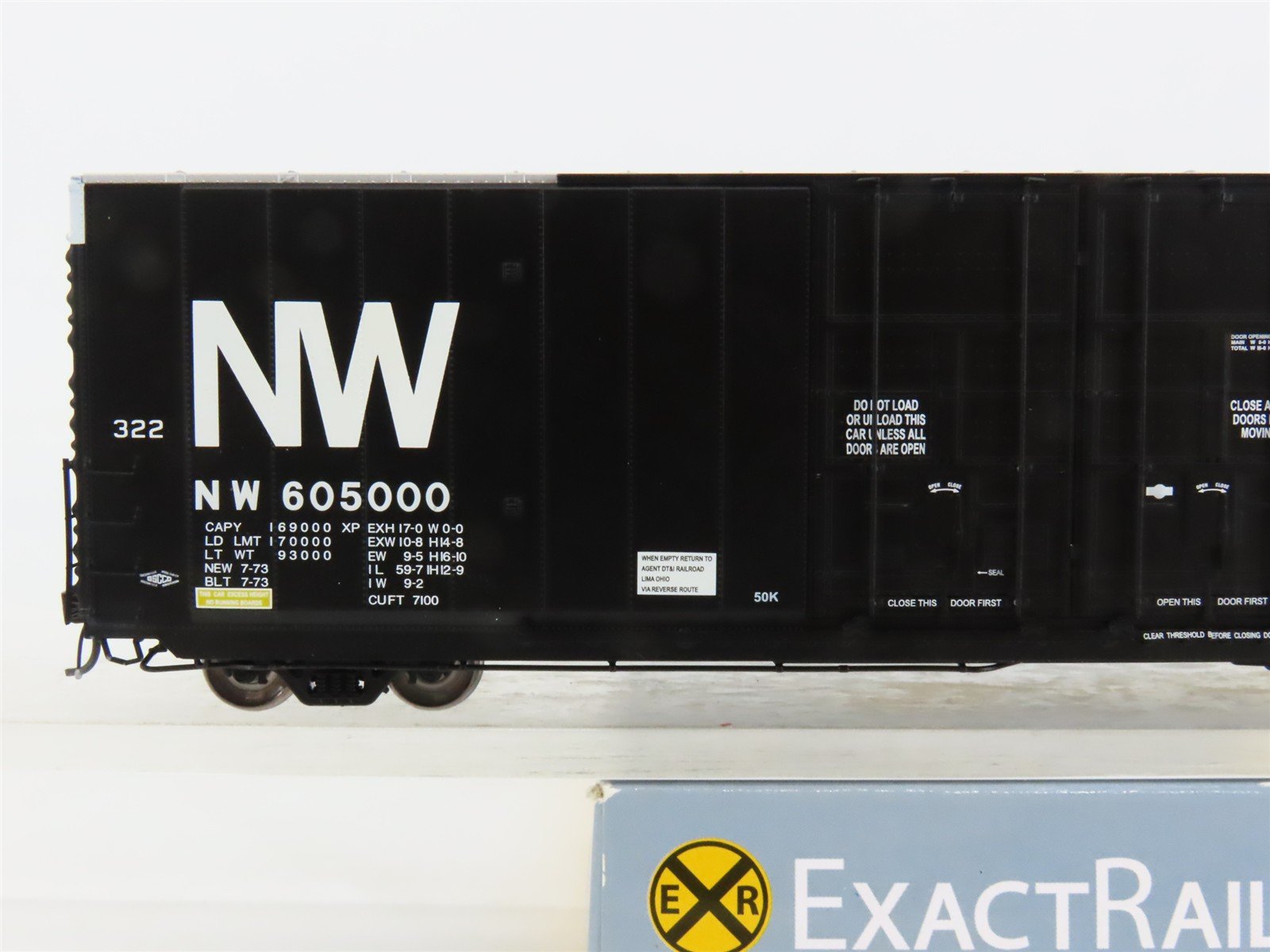 HO Scale ExactRail EP-80303-1 NW Norfolk & Western 60' Box Car 605000 RTR