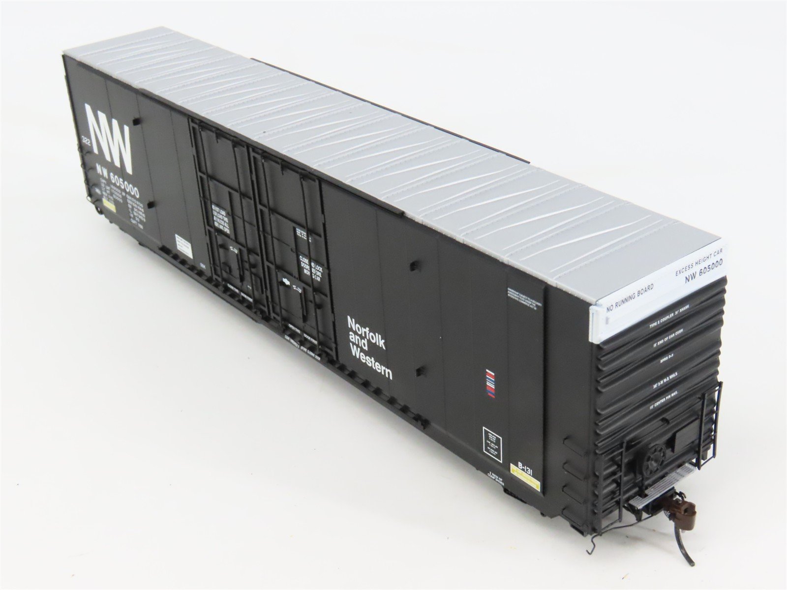 HO Scale ExactRail EP-80303-1 NW Norfolk & Western 60' Box Car 605000 RTR