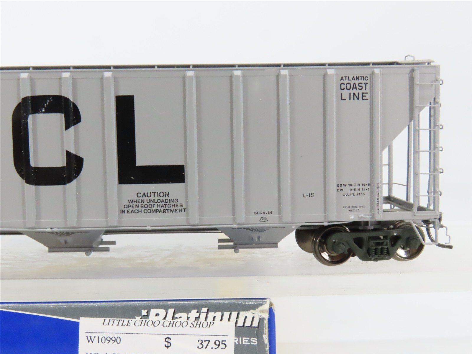 HO Scale ExactRail EP-81001-4 ACL Atlantic Coast Line 3-Bay Covered Hopper RTR