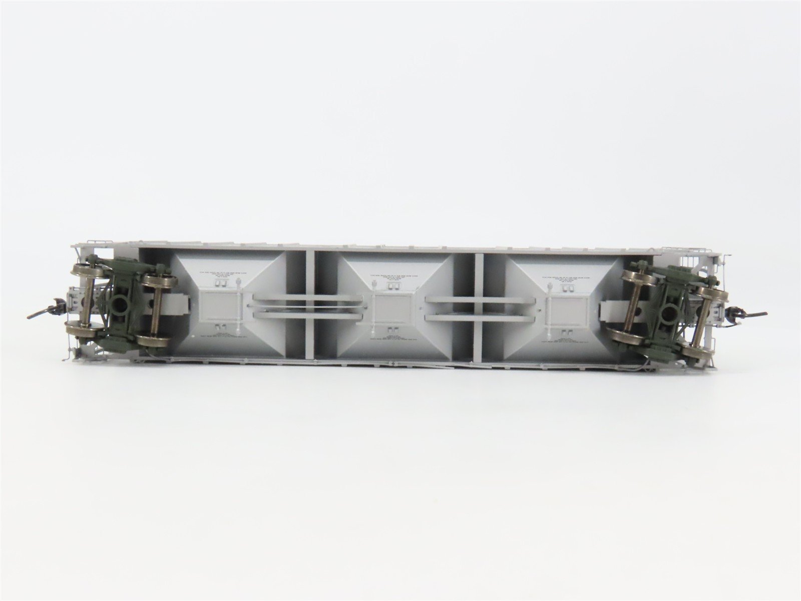 HO Scale ExactRail EP-81001-4 ACL Atlantic Coast Line 3-Bay Covered Hopper RTR