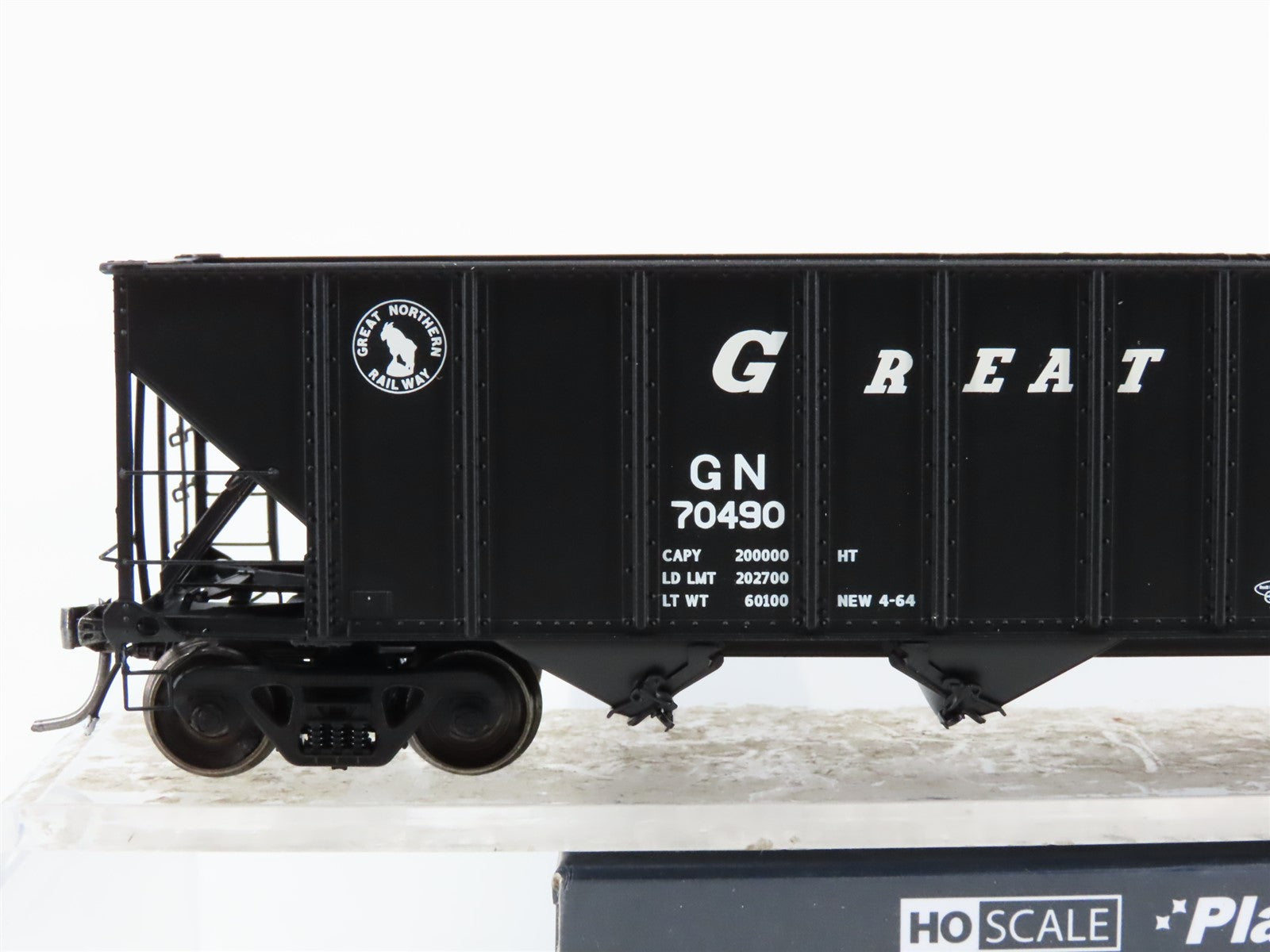 HO Scale ExactRail EP-81456-23 GN Great Northern 4-Bay Hopper 70490 RTR