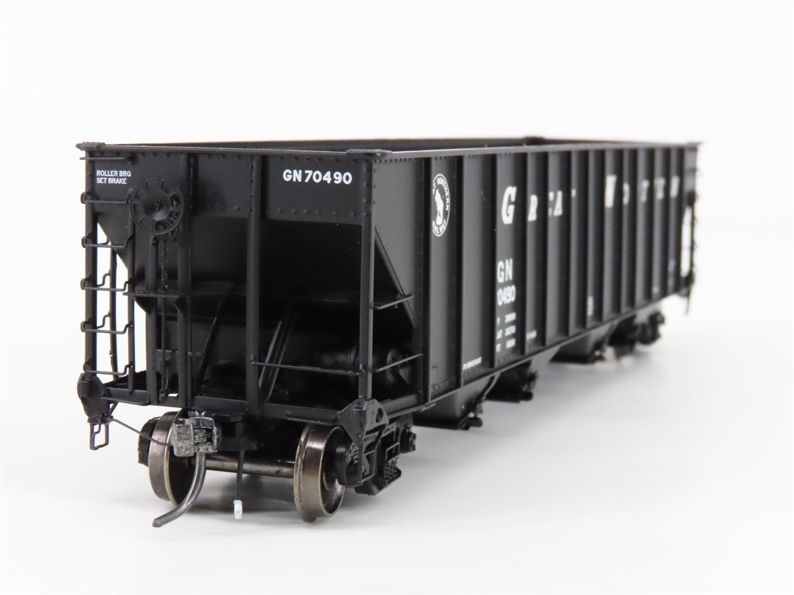 HO Scale ExactRail EP-81456-23 GN Great Northern 4-Bay Hopper 70490 RTR