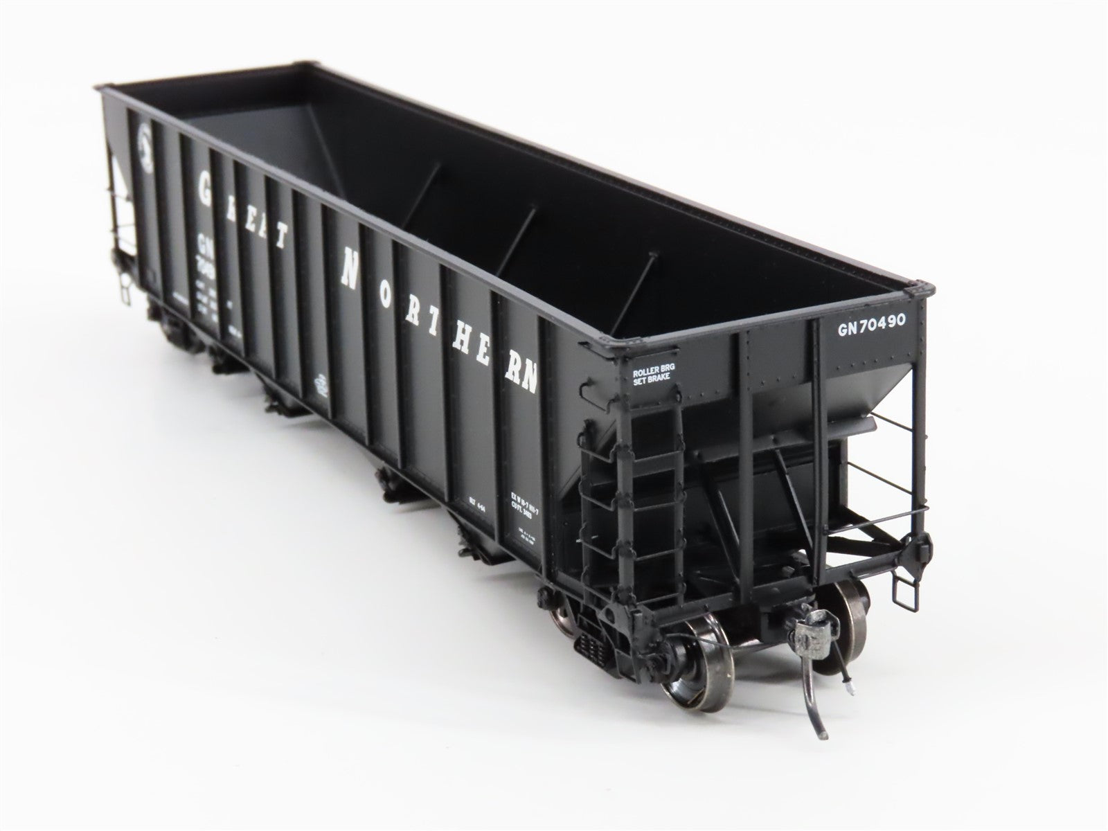 HO Scale ExactRail EP-81456-23 GN Great Northern 4-Bay Hopper 70490 RTR