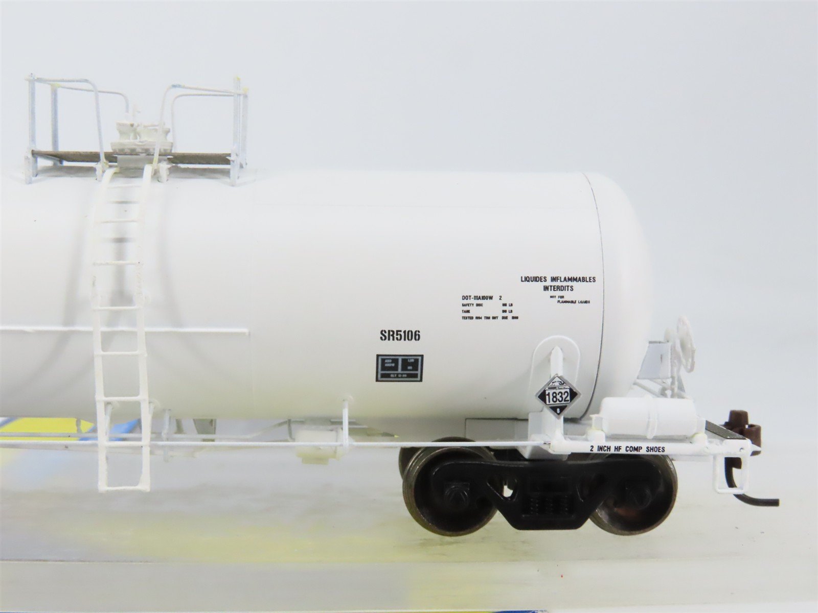 HO Scale Athearn 96108 RPBX 40' 13,000 Gallon Acid Tank Car 23162 RTR