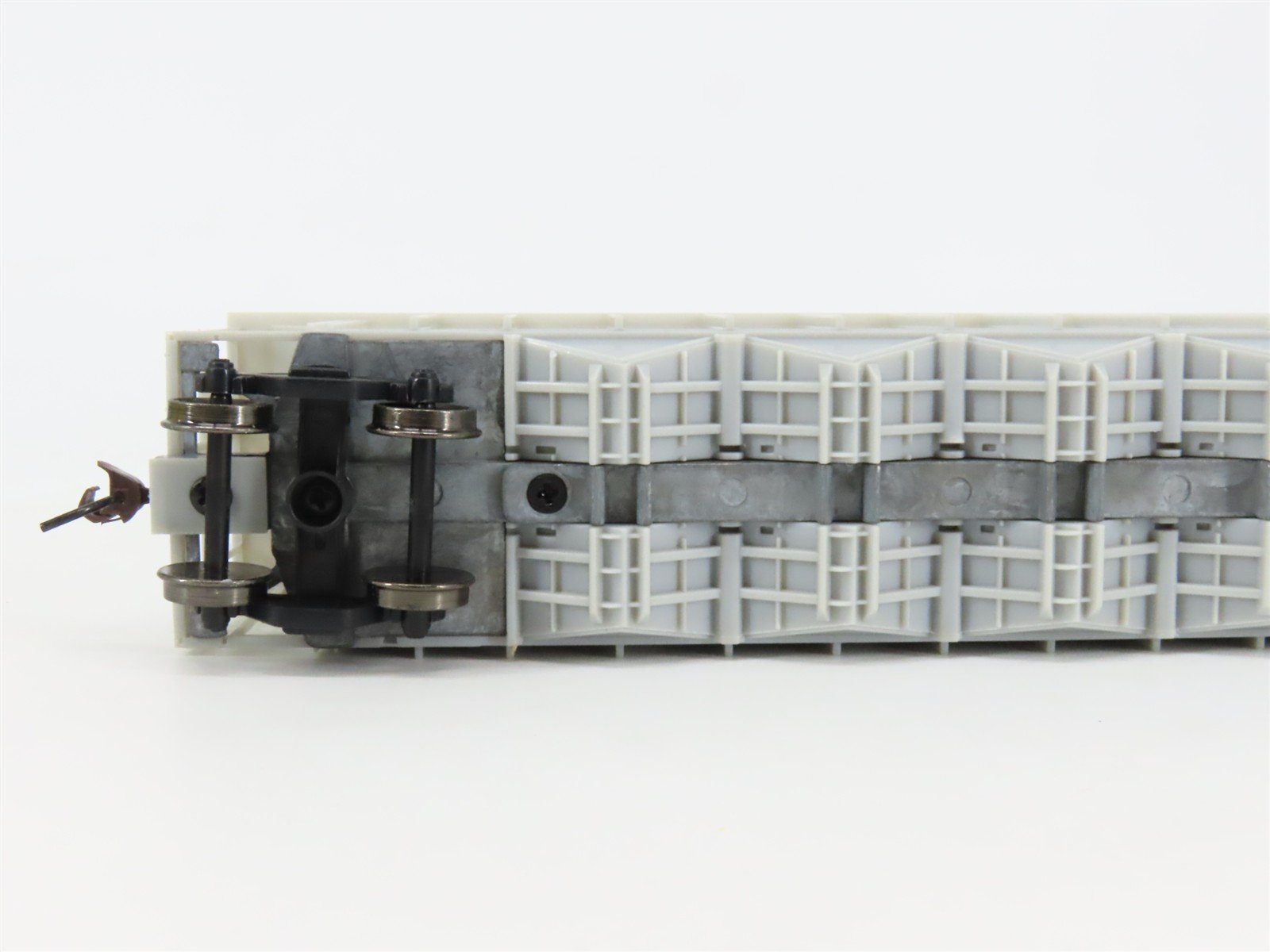 HO Scale Athearn 94600 Undecorated 5-Bay Rapid-Discharge Hopper RTR