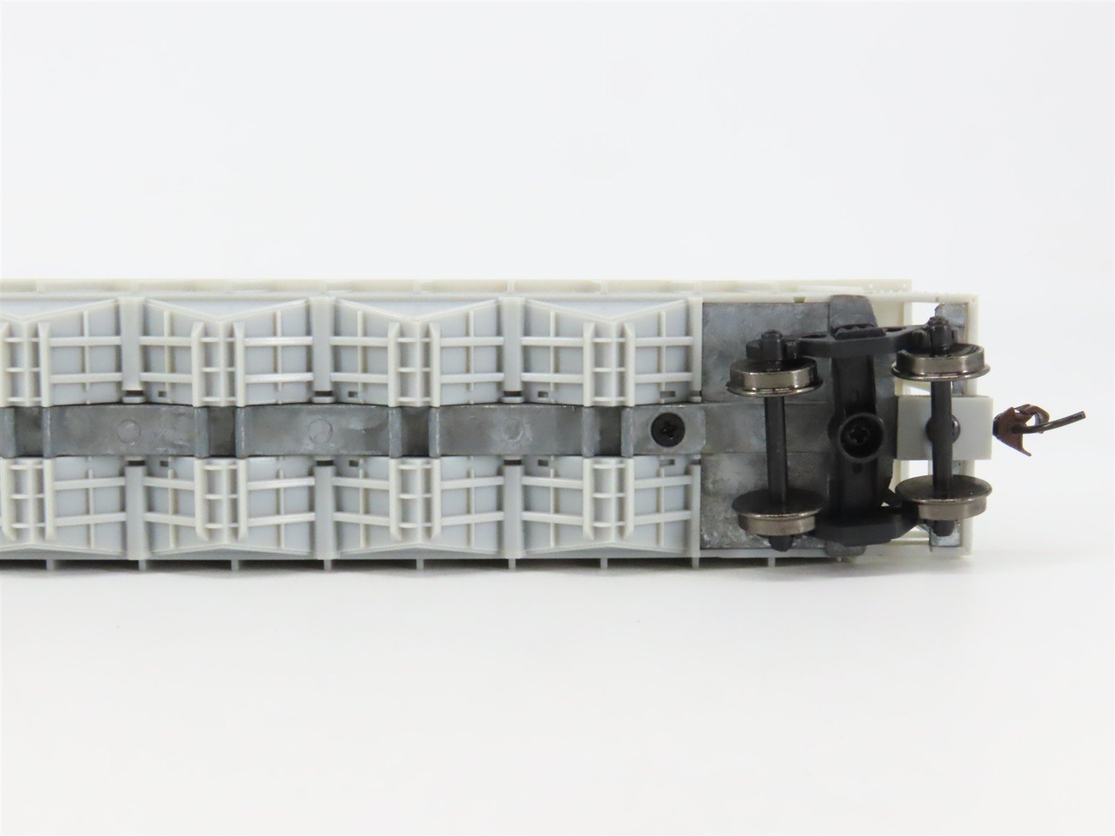 HO Scale Athearn 94600 Undecorated 5-Bay Rapid-Discharge Hopper RTR