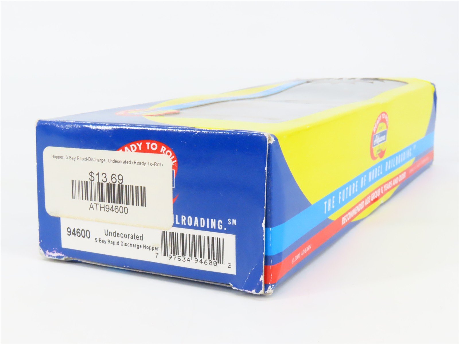 HO Scale Athearn 94600 Undecorated 5-Bay Rapid-Discharge Hopper RTR