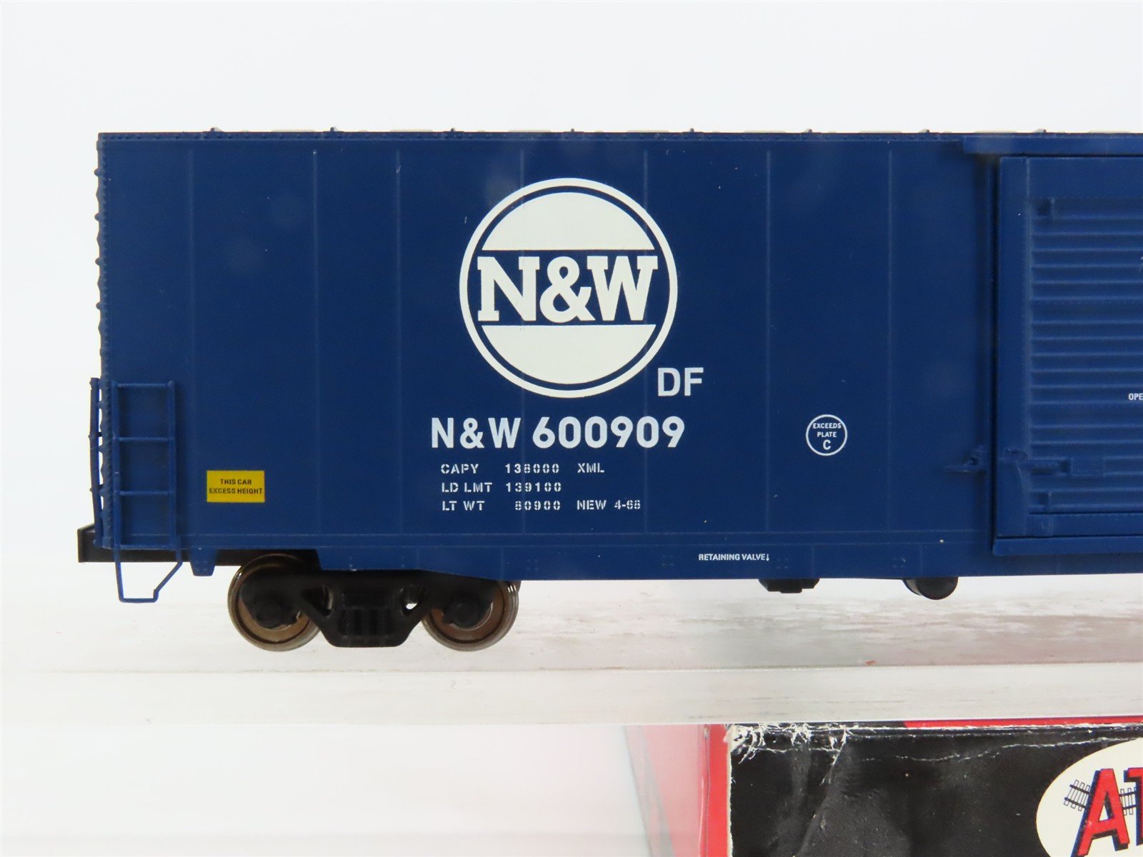 HO Scale Atlas 1655-1 NW Norfolk & Western 60' ACF Auto Parts Box Car 600909 RTR