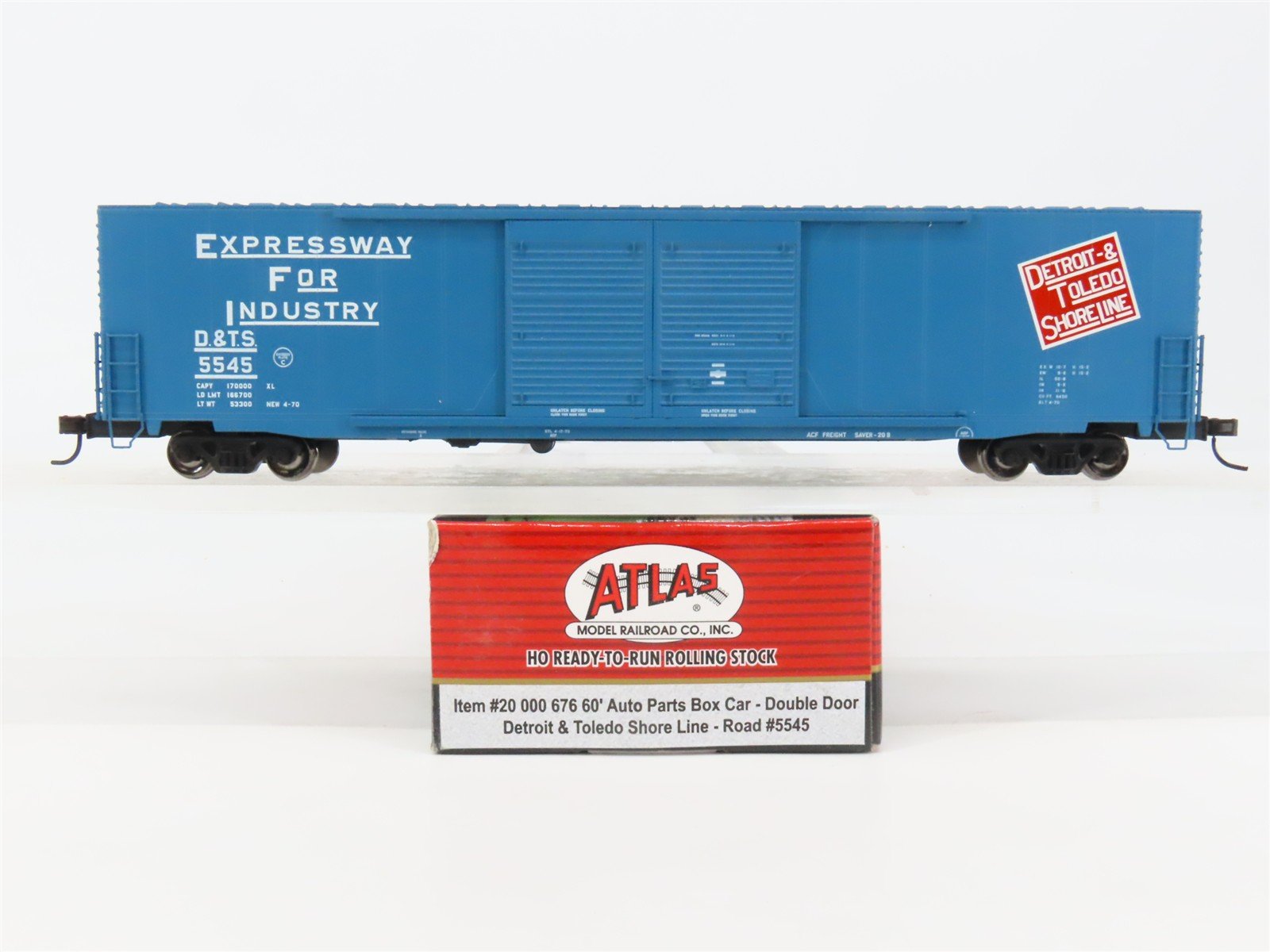 HO Scale Atlas 20000676 D&TS Detroit & Toledo Shore Line 60' Box Car 5545 RTR