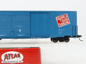 HO Scale Atlas 20000676 D&TS Detroit & Toledo Shore Line 60' Box Car 5545 RTR