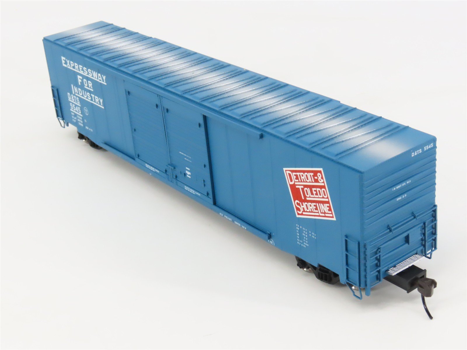HO Scale Atlas 20000676 D&TS Detroit & Toledo Shore Line 60' Box Car 5545 RTR